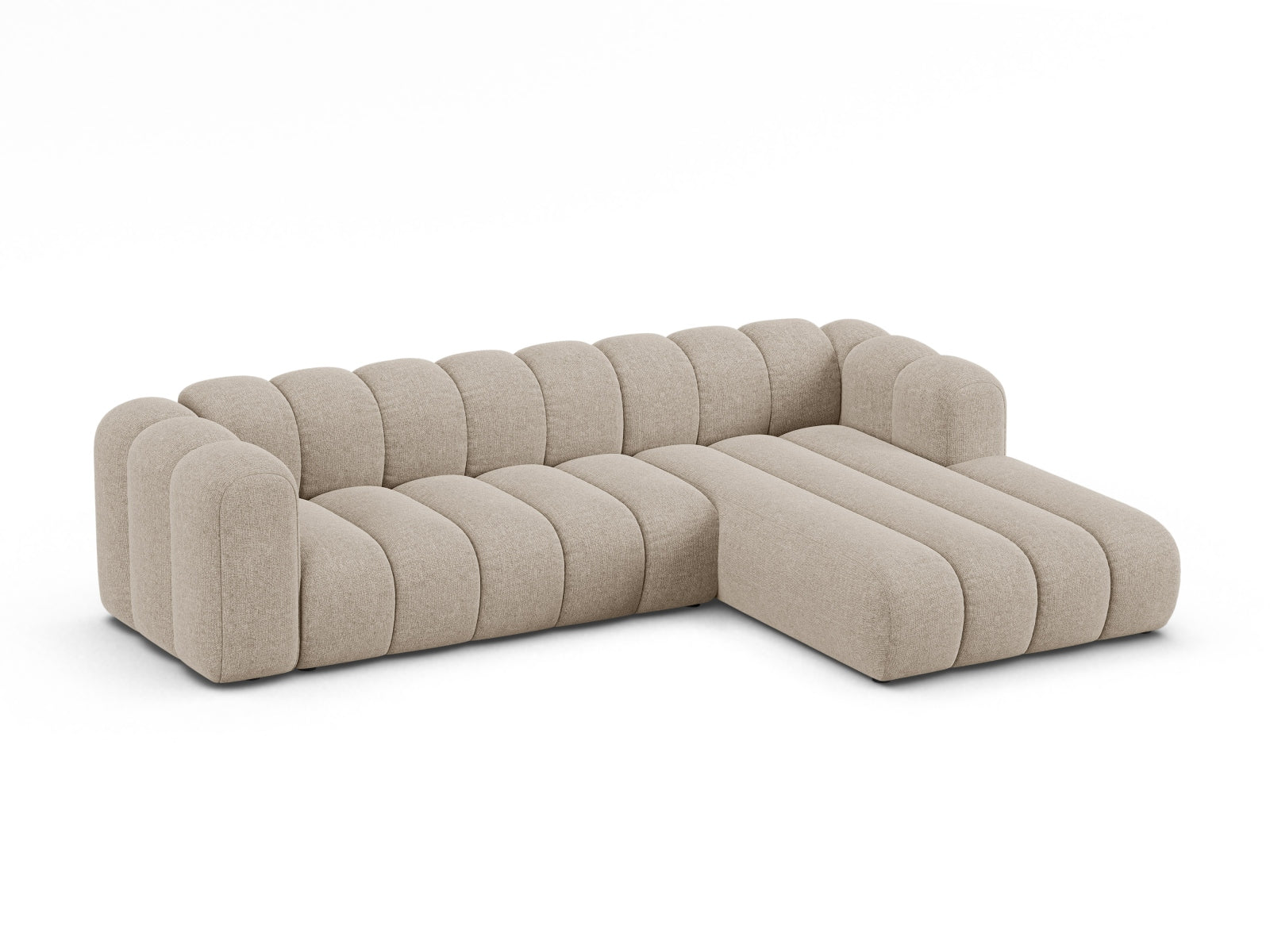 Rechtsseitiges 4-Sitzer Ecksofa von Micadoni in Dunkelbeige, perfekt für entspannte Abende und stilvolle Einrichtungsideen.
