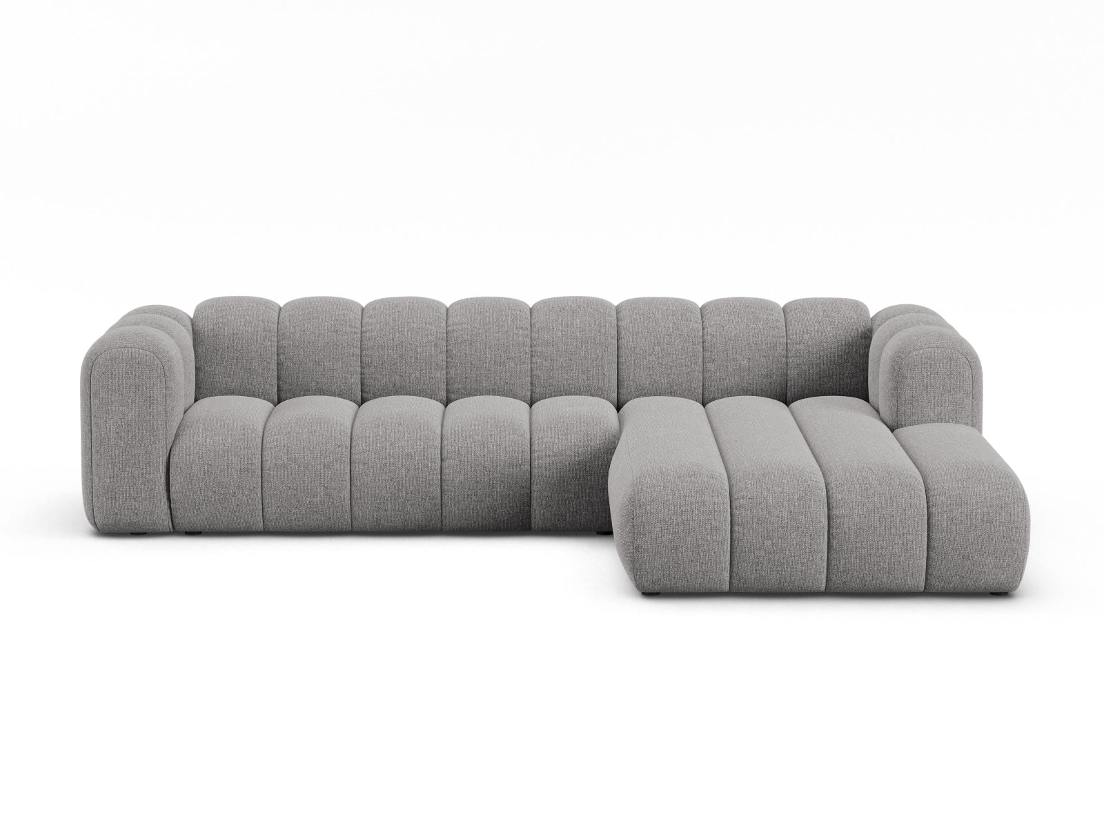 Elegantes, hellgraues 4-Sitzer Ecksofa von Micadoni, ideal für gesellige Abende und stilvolle Wohnräume.