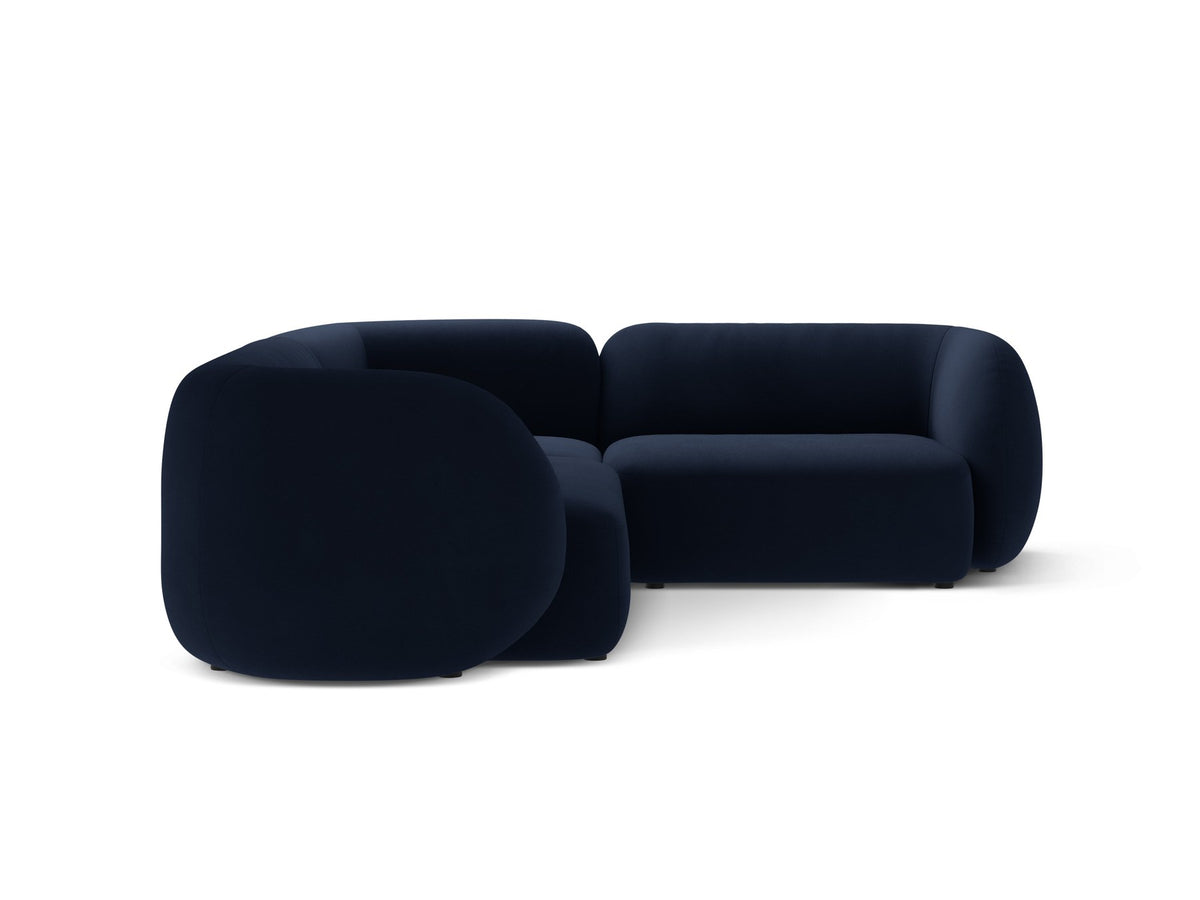 Weisses Ecksofa rechts von Micadoni aus der Kate-Serie mit strukturiertem Bouclé-Stoff, schwarzen Kunststoffbeinen und modularem Aufbau.