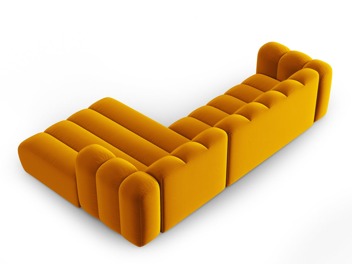 Lupine Velour modulares Ecksofa rechts 4 Sitzer in Yellow-Salvador präsentiert im Onlineshop von KAQTU Design AG. L-Sofa rechts ist von Micadoni
