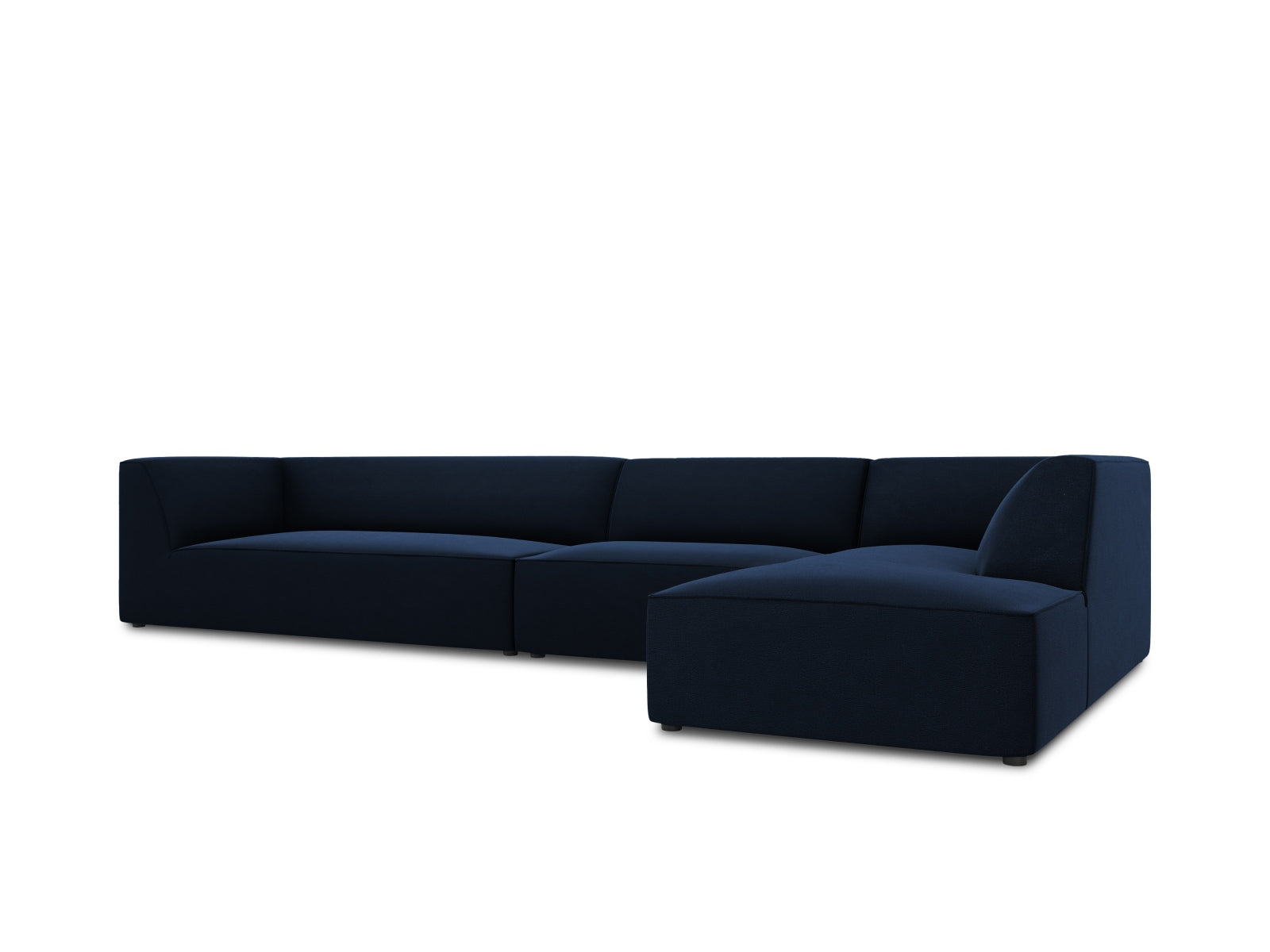 Erleben Sie das Ruby Velour Ecksofa rechts 5 Sitzer von Micadoni – ein elegantes, modulares Sofa, das Stil und Gemütlichkeit in Ihr Wohnzimmer bringt.