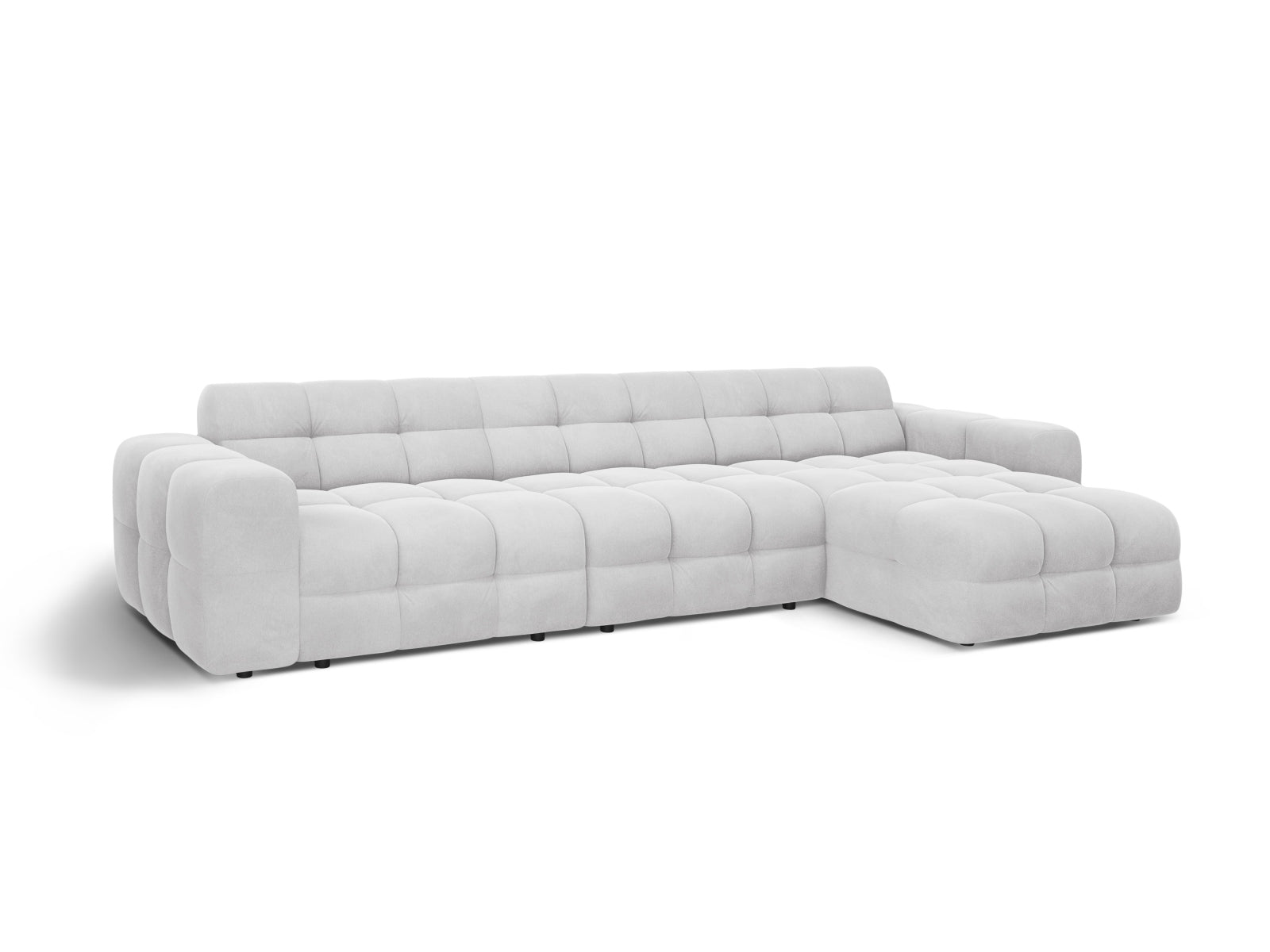 Modernes Kendal Velour Ecksofa in sanftem Grau, perfekt für gemütliche Wohnzimmer. Geräumiges 5-Sitzer L-Sofa von Micadoni.