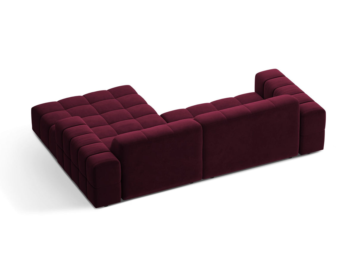 Jennifer Linkes Ecksofa von Micadoni in leichtem Beige, L-Form rechts, bezogen mit Chenille-Stoff Eden 2 Pearl, schwarze Kunststoffbeine.
