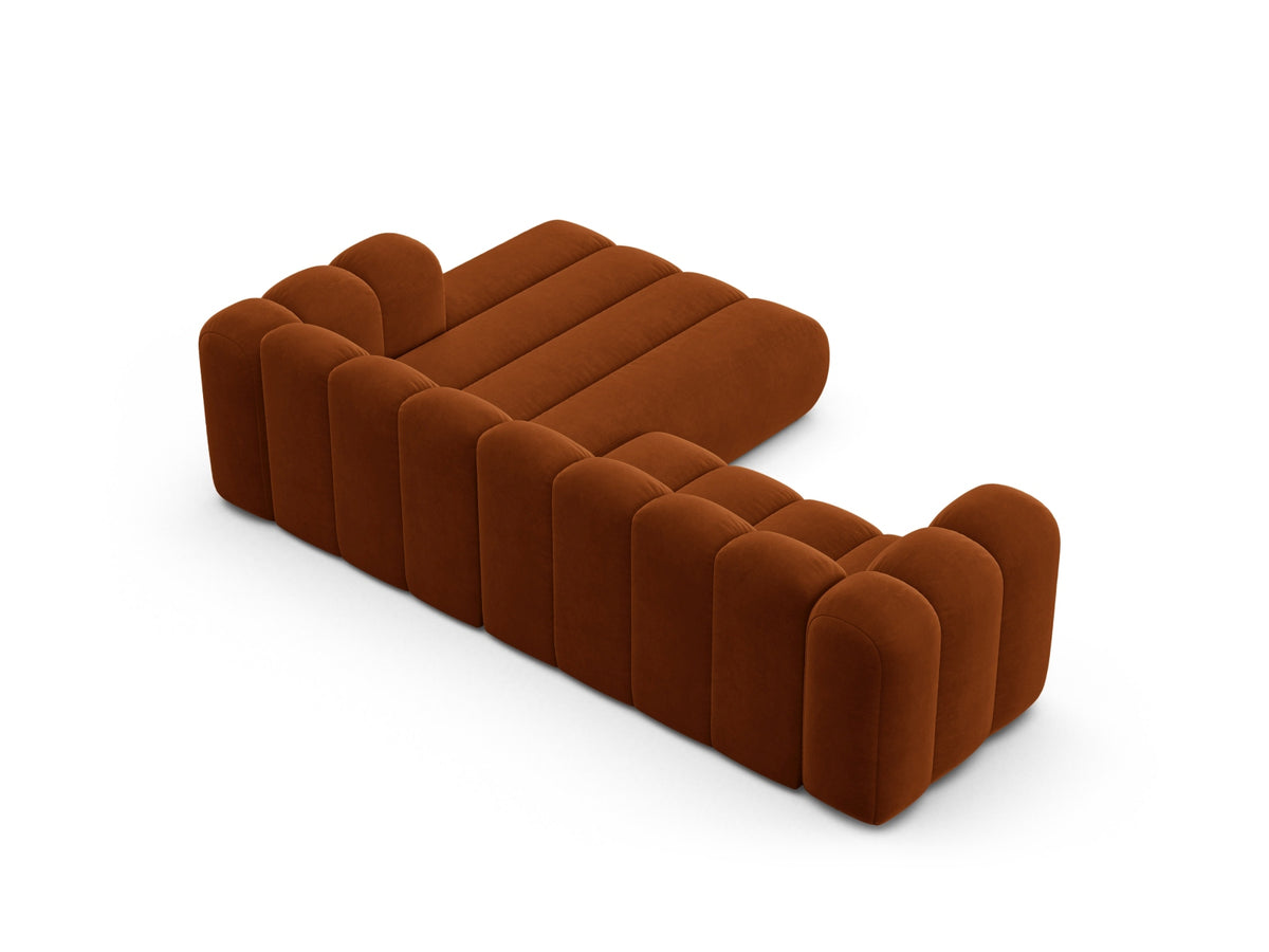 Lupine Velour Modular Ecksofa rechts 4 Sitzer in Terracotta-Salvador präsentiert im Onlineshop von KAQTU Design AG. L-Sofa rechts ist von Micadoni