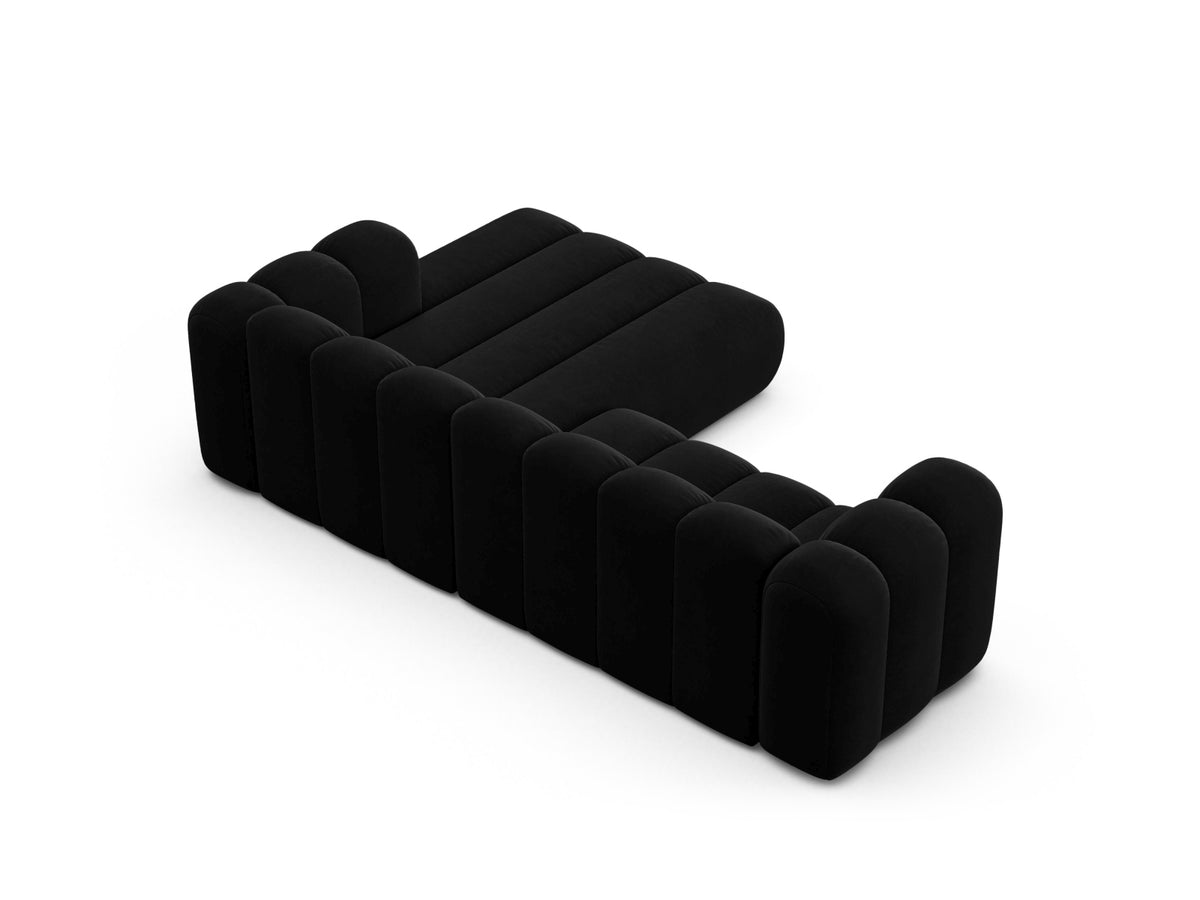 Lupine Velour Modular Ecksofa rechts 4 Sitzer in Black-Salvador präsentiert im Onlineshop von KAQTU Design AG. L-Sofa rechts ist von Micadoni