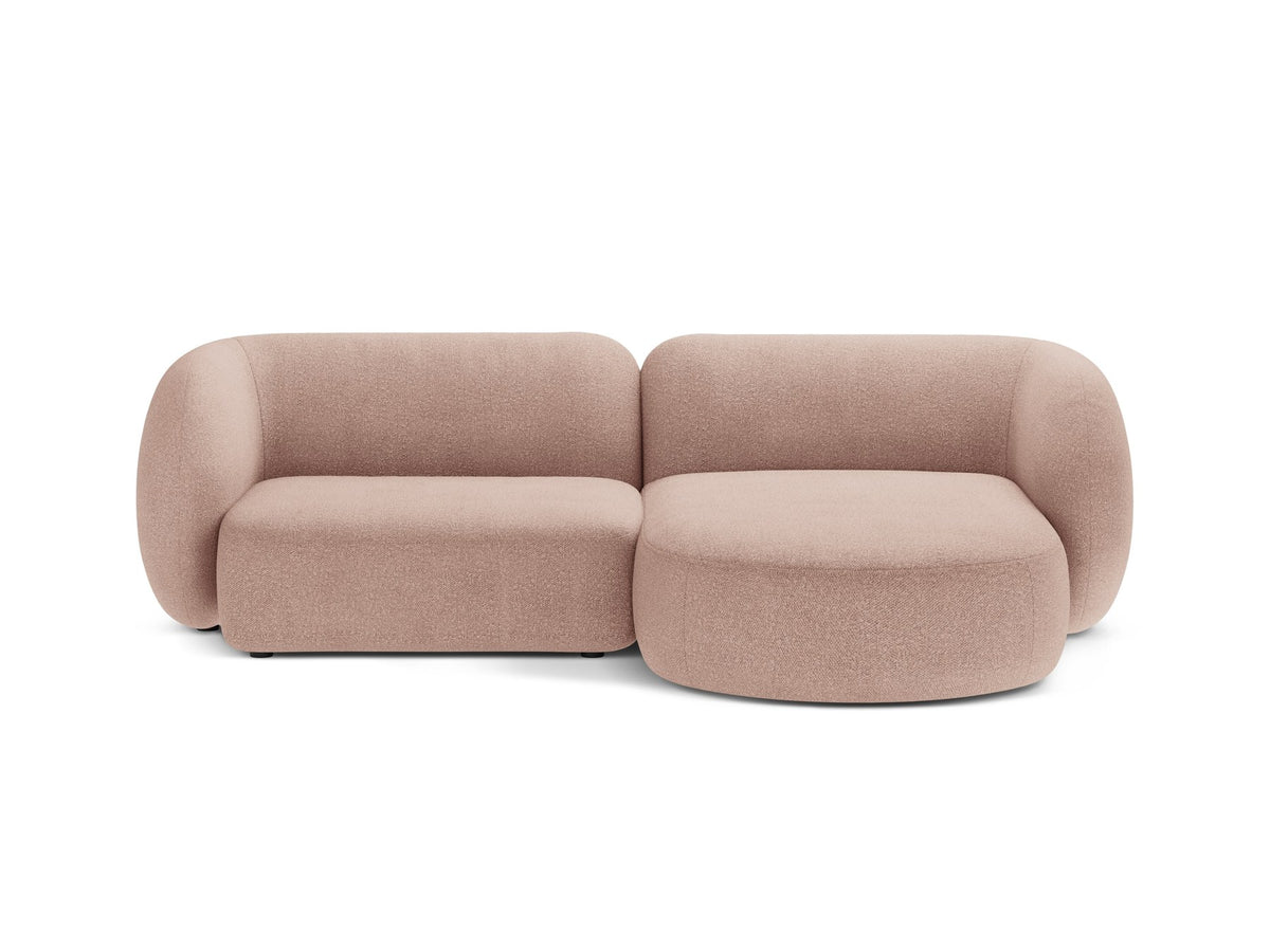 Weisses modulares Ecksofa Kate von Micadoni mit Bouclé-Stoff, schwarzen Kunststoffbeinen und rechts ausgerichteter Formgebung.