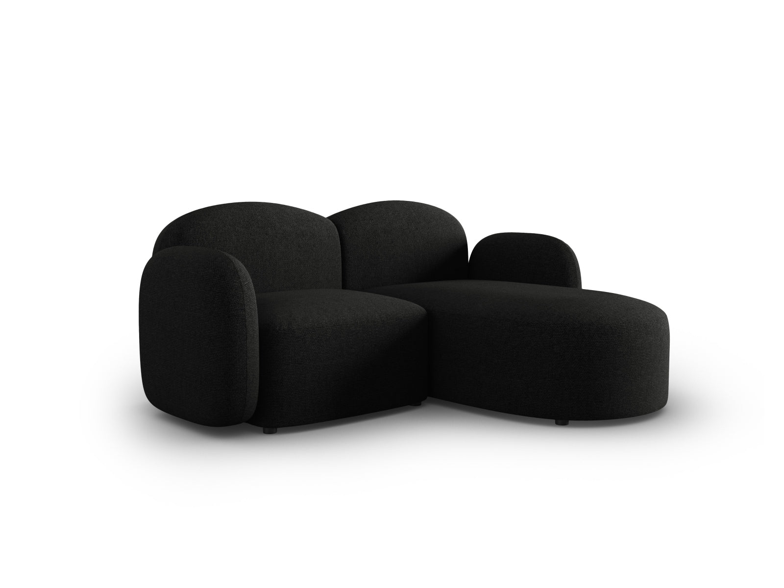 Erleben Sie das elegante Blair Ecksofa rechts 3 Sitzer von Micadoni. Luxuriöser Velours und zeitgemässes Design für Ihr stilvolles Wohnzimmer.