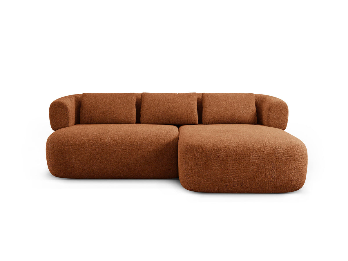 Jenny Ecksofa rechts 5 Sitzer in Brick-Now or Never präsentiert im Onlineshop von KAQTU Design AG. L-Sofa rechts ist von Micadoni