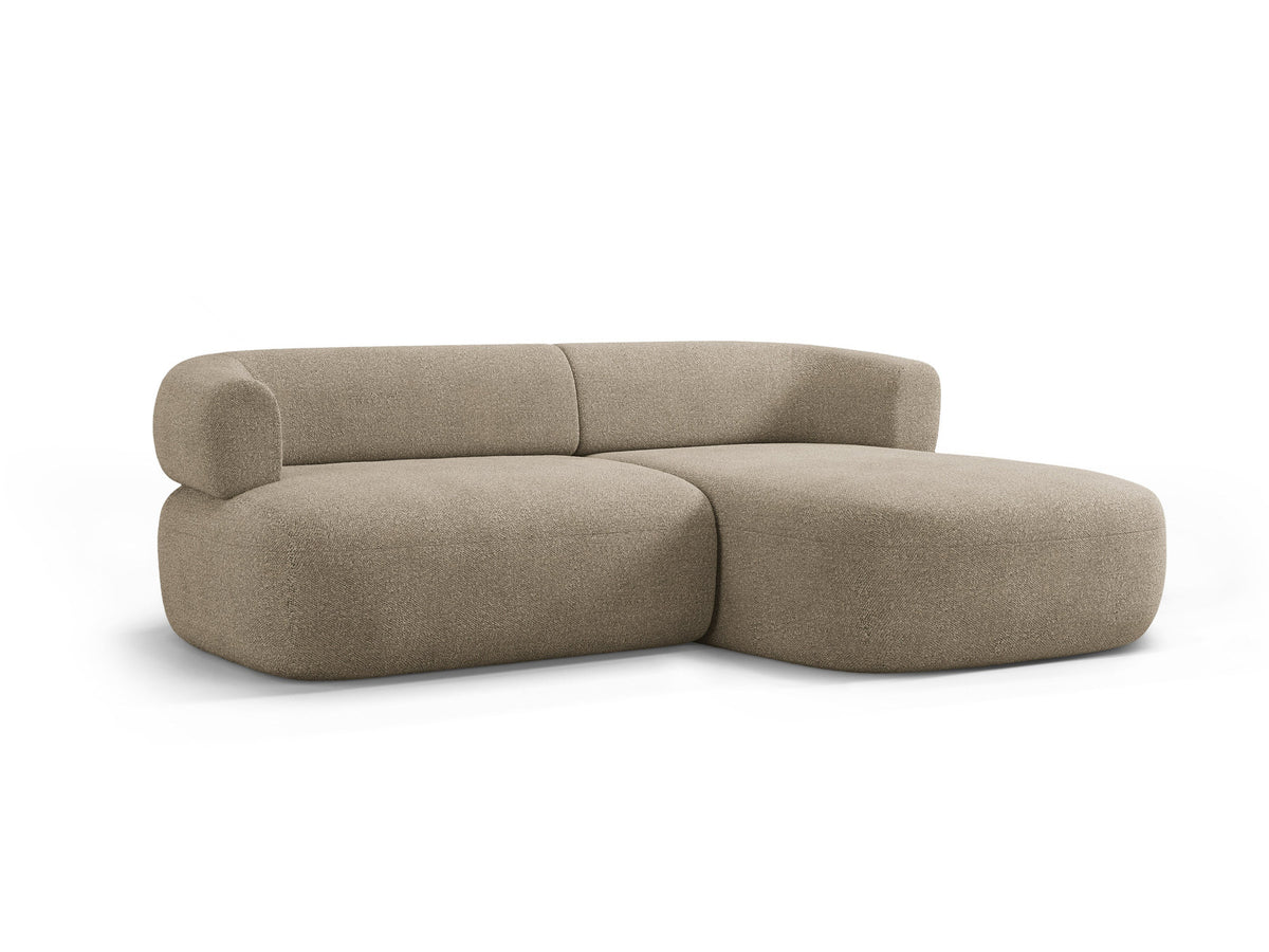 Jenny Ecksofa rechts 5 Sitzer in Light Brown-Now or Never präsentiert im Onlineshop von KAQTU Design AG. L-Sofa rechts ist von Micadoni