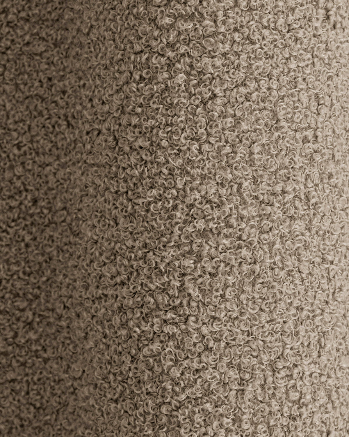 Jenny Ecksofa rechts 5 Sitzer in Light Brown-Now or Never präsentiert im Onlineshop von KAQTU Design AG. L-Sofa rechts ist von Micadoni