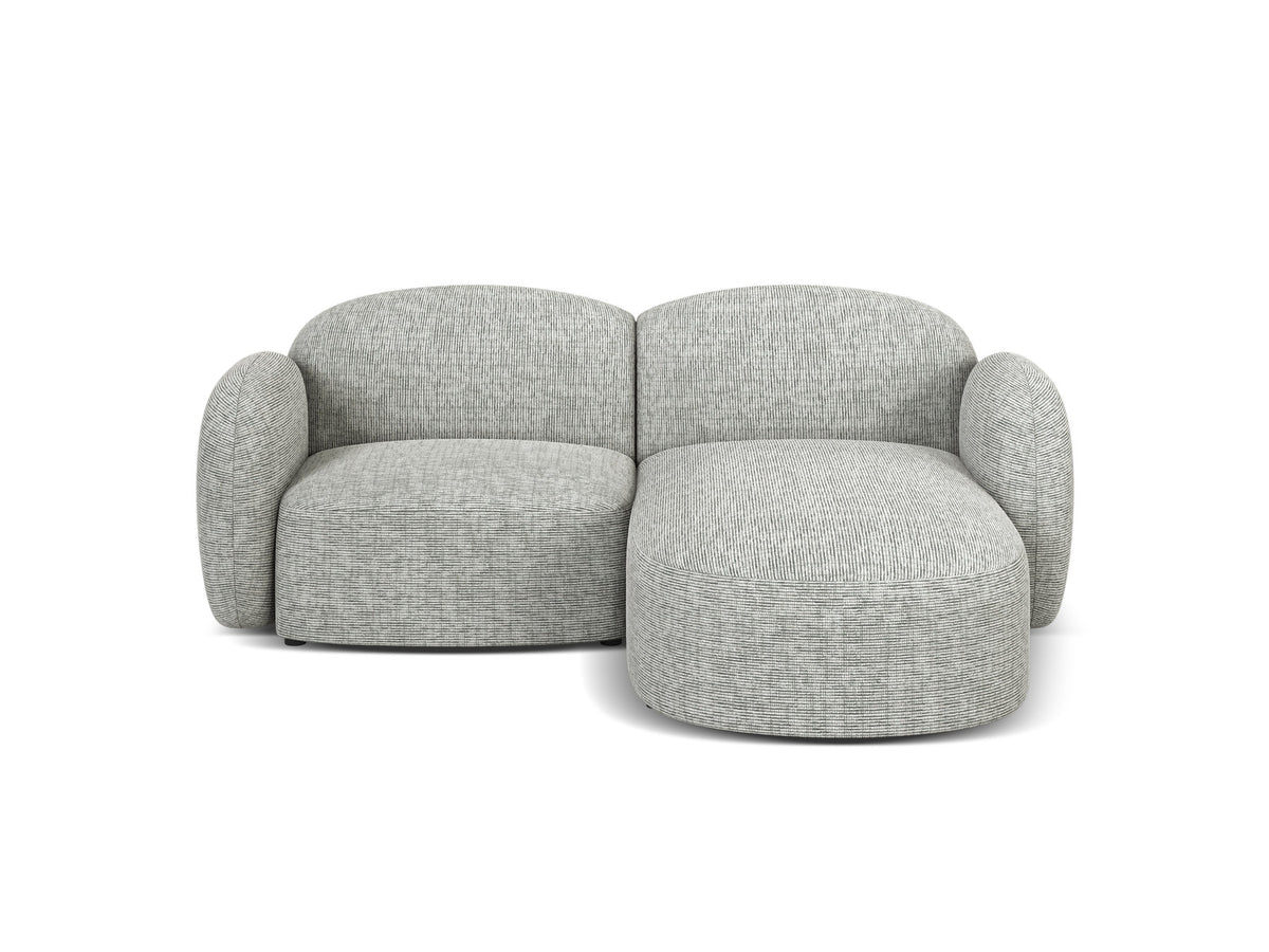 Blair Ecksofa rechts 3-Sitzer von Micadoni, L-Sofa mit Eden-Chenillestoff in Dark Beige, Massivholzrahmen und schwarzen Kunststoffbeinen.