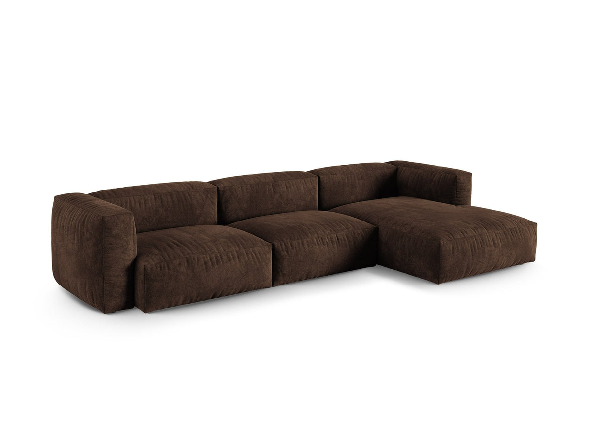 Ecksofa rechts Martina XL von Micadoni in Schokolade-Veloursstoff mit Polypropylen-Beinen, Masse 330x176x75 cm.