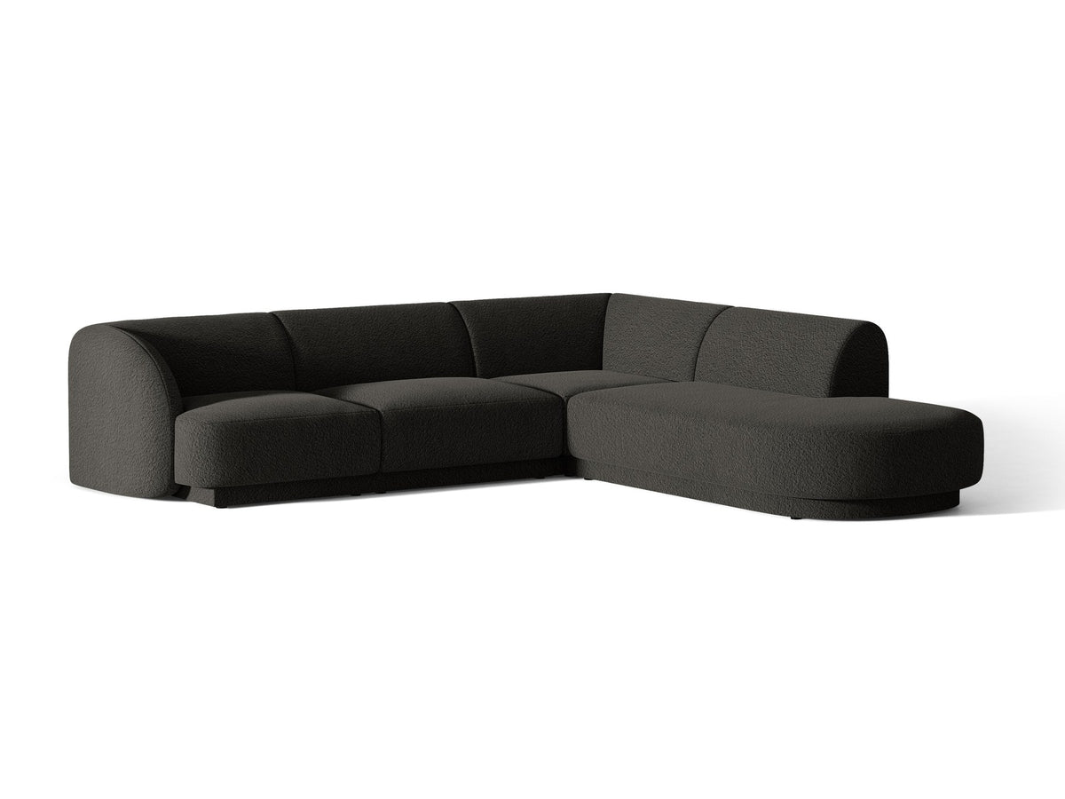 Produktfoto des Miley Ecksofas von Micadoni in Dunkelbeige, L-Form, Bezug aus Bluvel-Stoff, schwarze Kunststoffbeine, Sitzhöhe 40 cm.