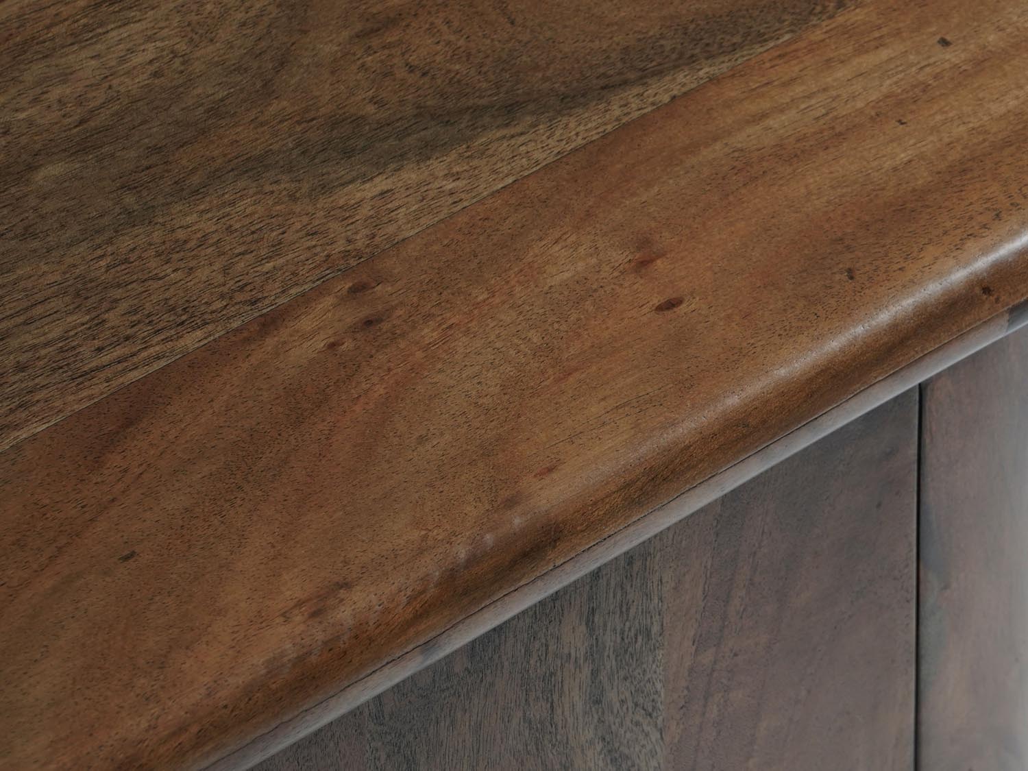 TV-Möbel Bia, 145x40x50 in präsentiert im Onlineshop von KAQTU Design AG. TV-Möbel ist von Micadoni