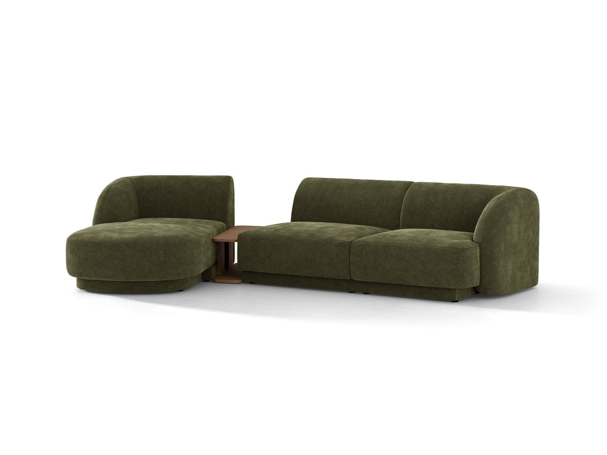 Braunes modulares Sofa Miley von Micadoni mit Bouclé-Stoff, schwarzen Kunststoffbeinen und breiter Sitzfläche im Wohnraum.
