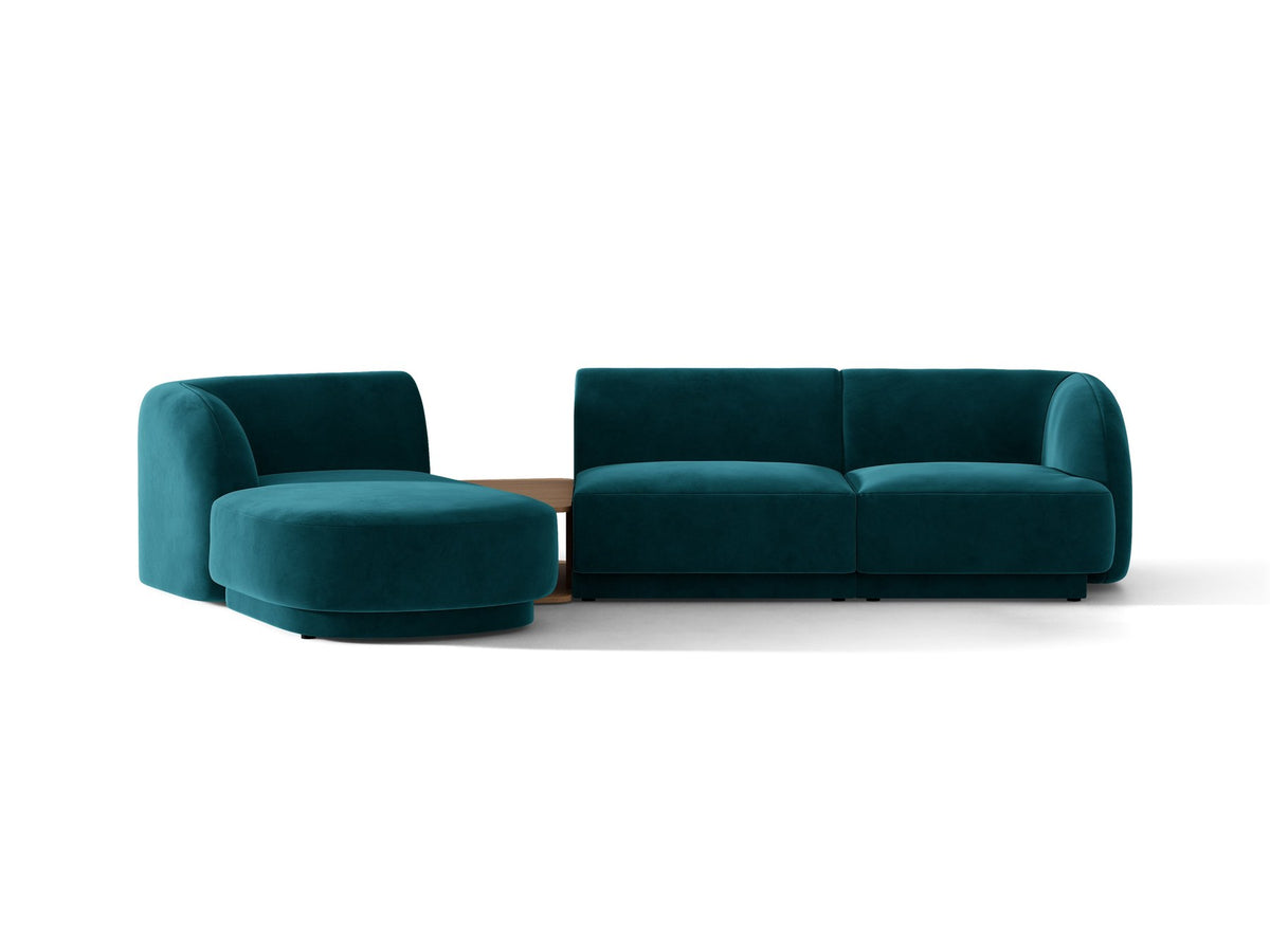 Braunes modulares Sofa Miley von Micadoni mit Bouclé-Stoff, schwarzen Kunststoffbeinen und breiter Sitzfläche im Wohnraum.