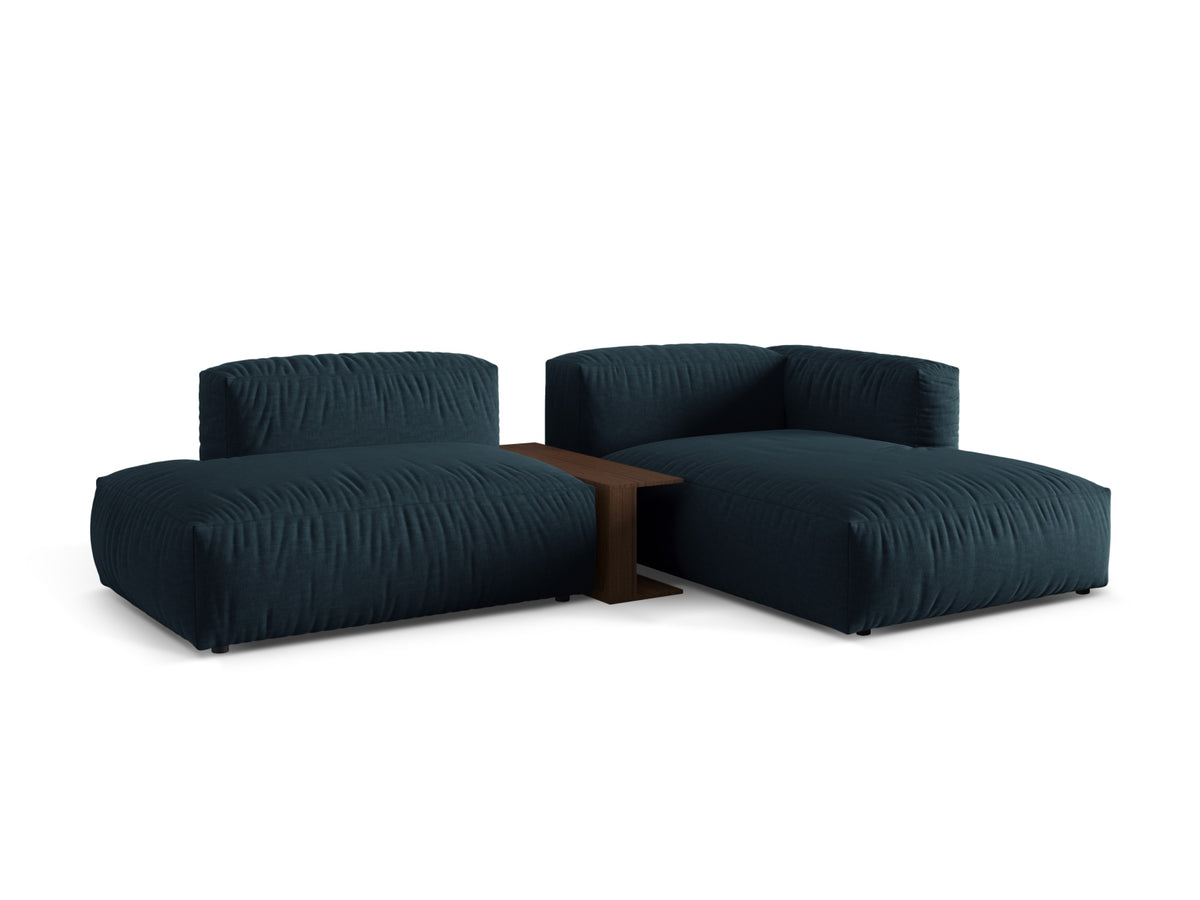 Elegantes Martina Ecksofa in Blue Jeans-Boston, 2-Sitzer mit praktischem Beistelltisch, ideal für stilvolle Wohnräume.