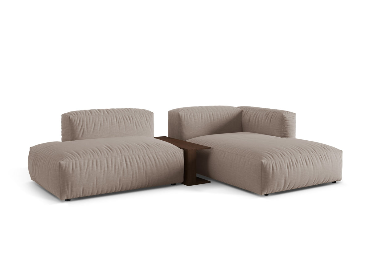 Elegantes, modulares Ecksofa in Dunkelbeige mit Beistelltisch, ideal für stilvolle Wohnräume. Perfekte Kombination aus Komfort und Design.