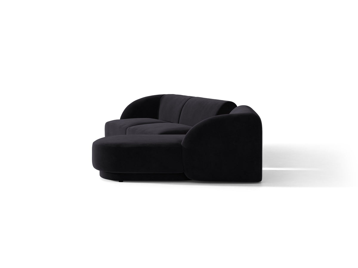 Braunes modulares Sofa Miley von Micadoni mit Baloo-Stoffbezug, schwarzen Kunststofffüssen und L-förmiger Ausrichtung nach rechts.