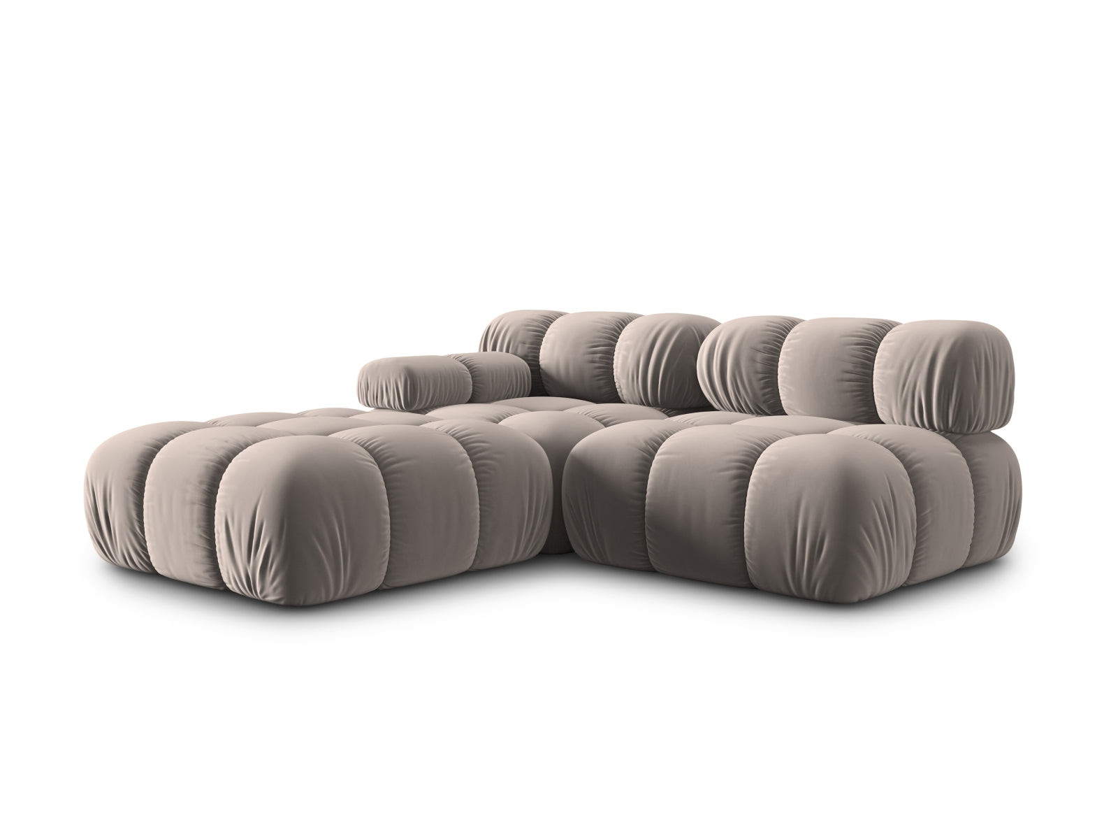 Elegantes Bellis Velour Sofa in warmem Cappuccino, 4-Sitzer, rechte Variante, ideal für stilvolle und flexible Wohnräume von Micadoni.