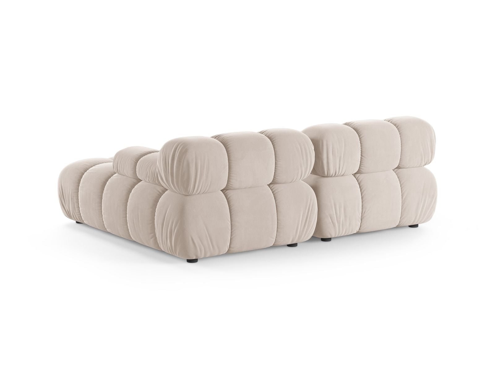 Elegantes 3-Sitzer Ecksofa Bellis in hellem Beige, ideal für moderne Wohnräume, erhältlich bei Micadoni.