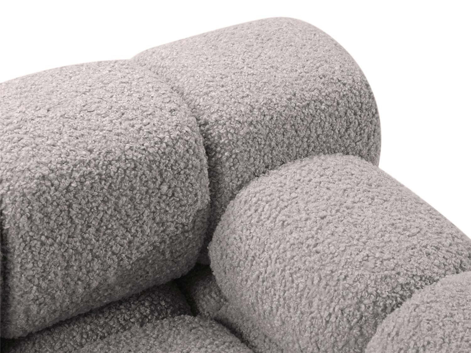 Elegantes, modulares Ecksofa Bellis Boucle in hellem Grau, 4-Sitzer, rechtsseitig, ideal für stilvolle und einladende Wohnräume.