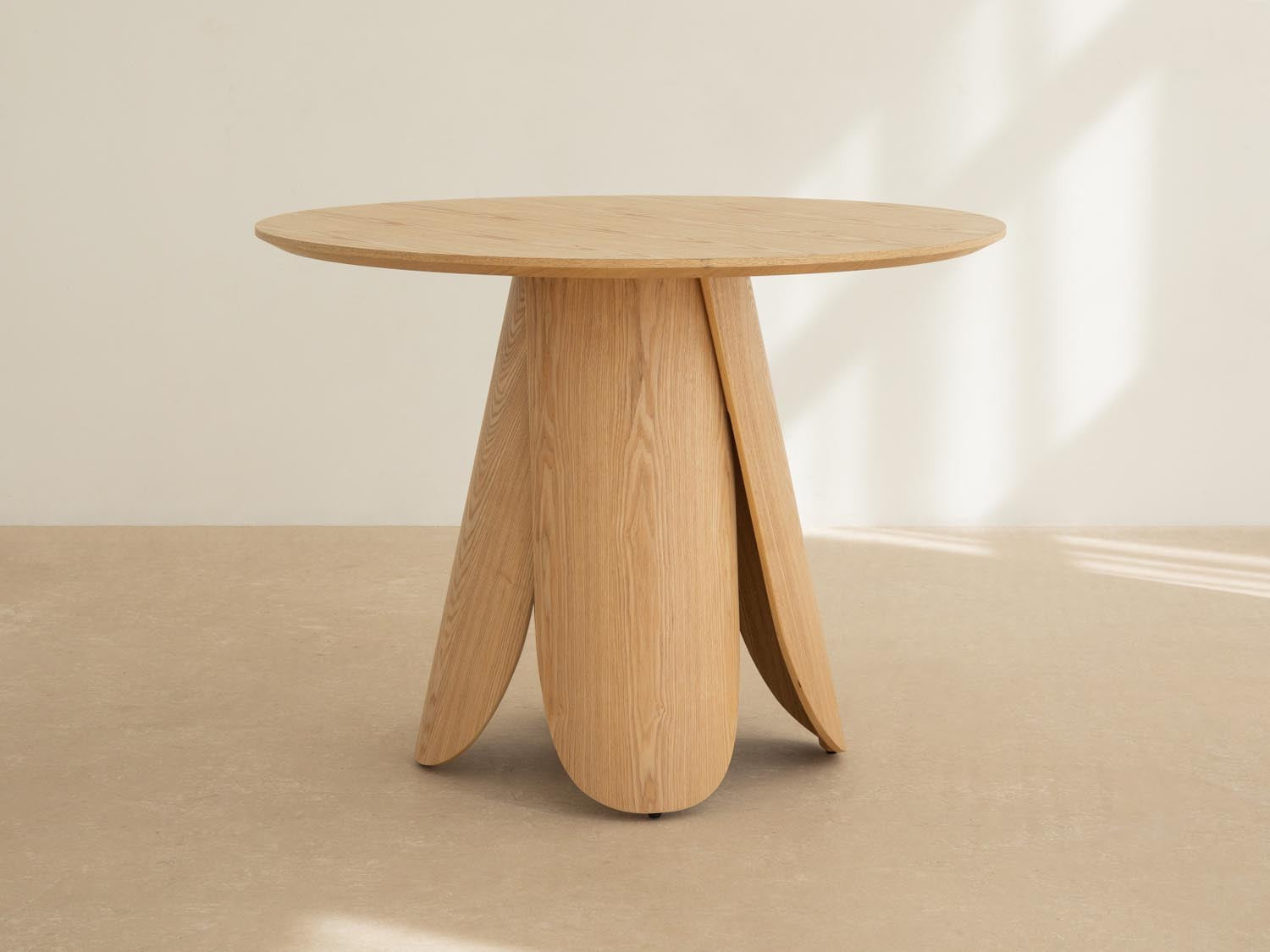 Esstisch Mares 4 Plätze, 100x100 in präsentiert im Onlineshop von KAQTU Design AG. Esstisch ist von Micadoni