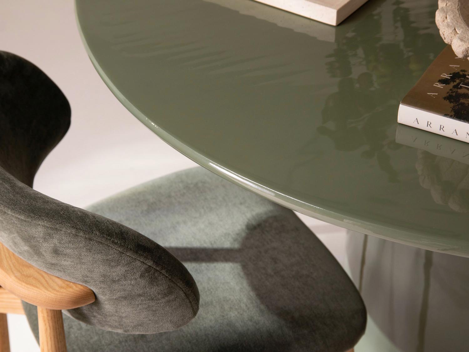 Esstisch Clementin 120x120 in präsentiert im Onlineshop von KAQTU Design AG. Esstisch ist von Micadoni