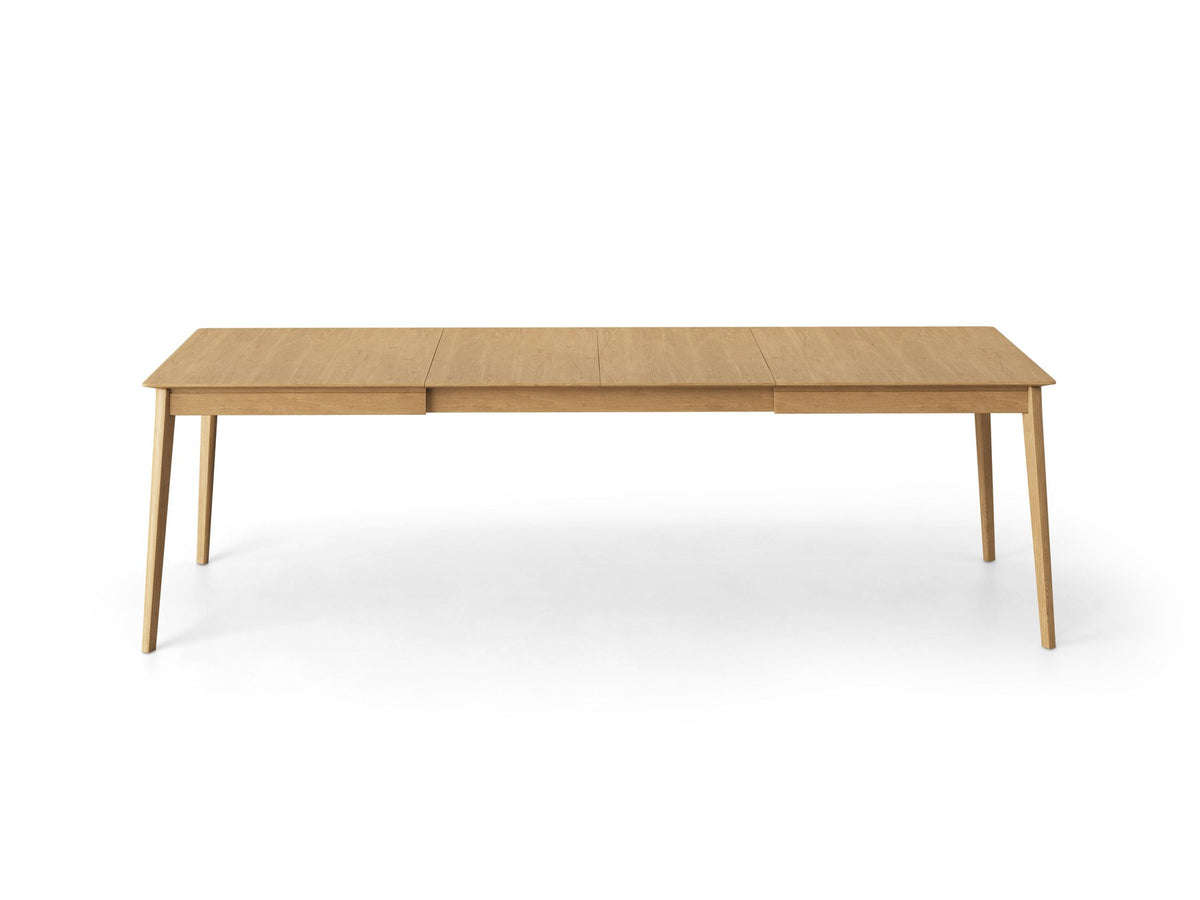 Foto eines ausziehbaren Esstischs aus natürlichem Eichenfurnier mit Holzbeinen, rechteckiger Form und Massen von 160x90x76 Zentimetern.