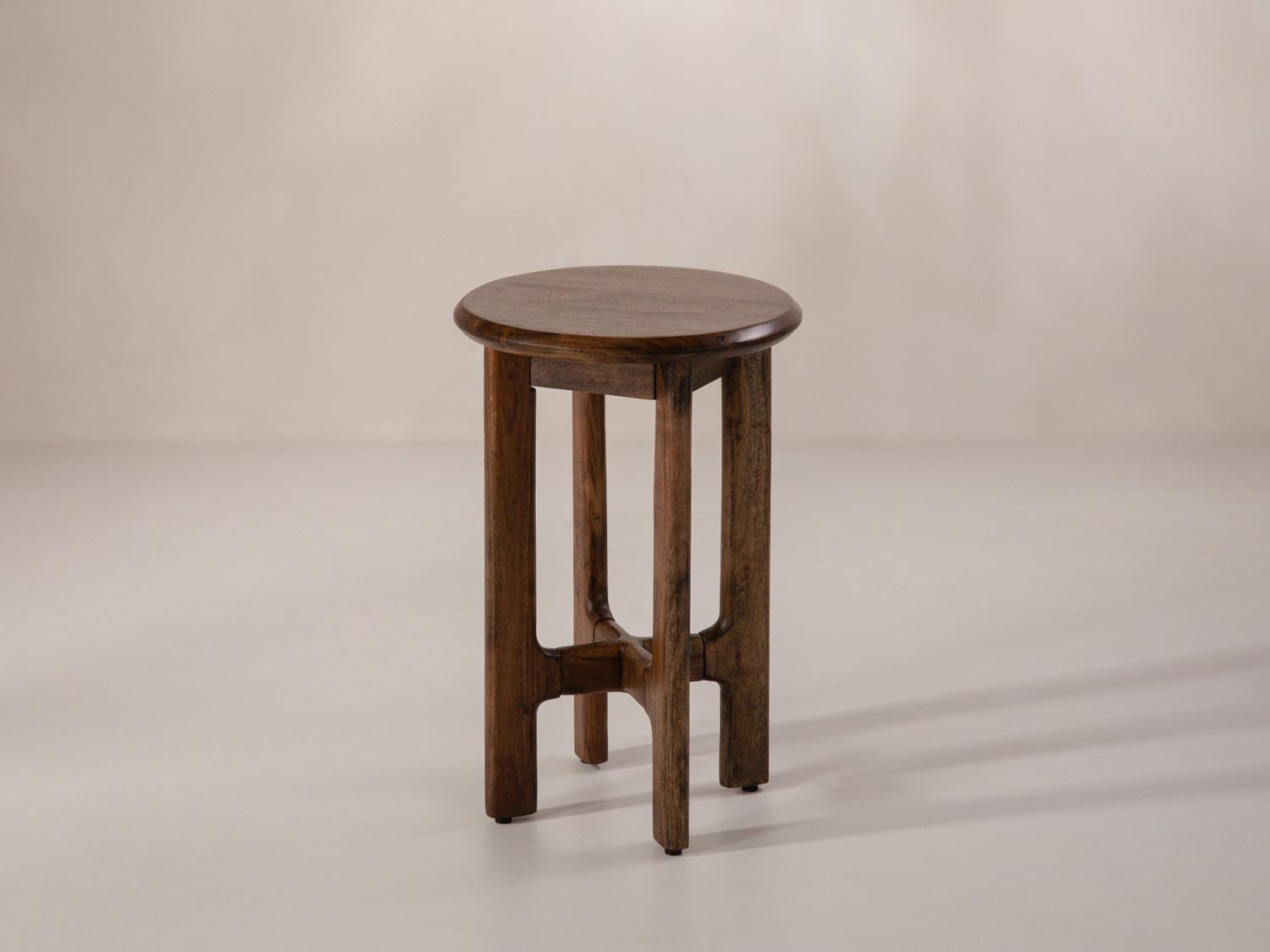 Beistelltisch Bia 35x35 in präsentiert im Onlineshop von KAQTU Design AG. Beistelltisch ist von Micadoni