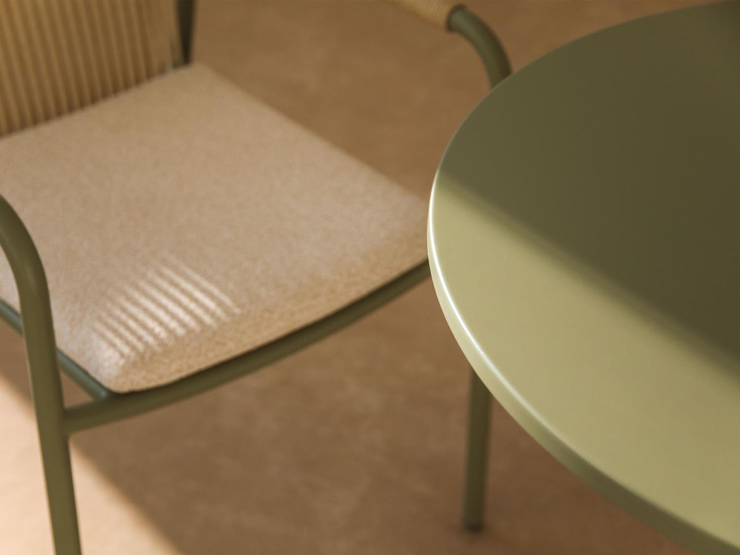 Stylischer Outdoor-Tisch Figueral für 2 Personen, 75x75 cm, ideal für gemütliche Abende im Garten, elegantes Design von Micadoni.
