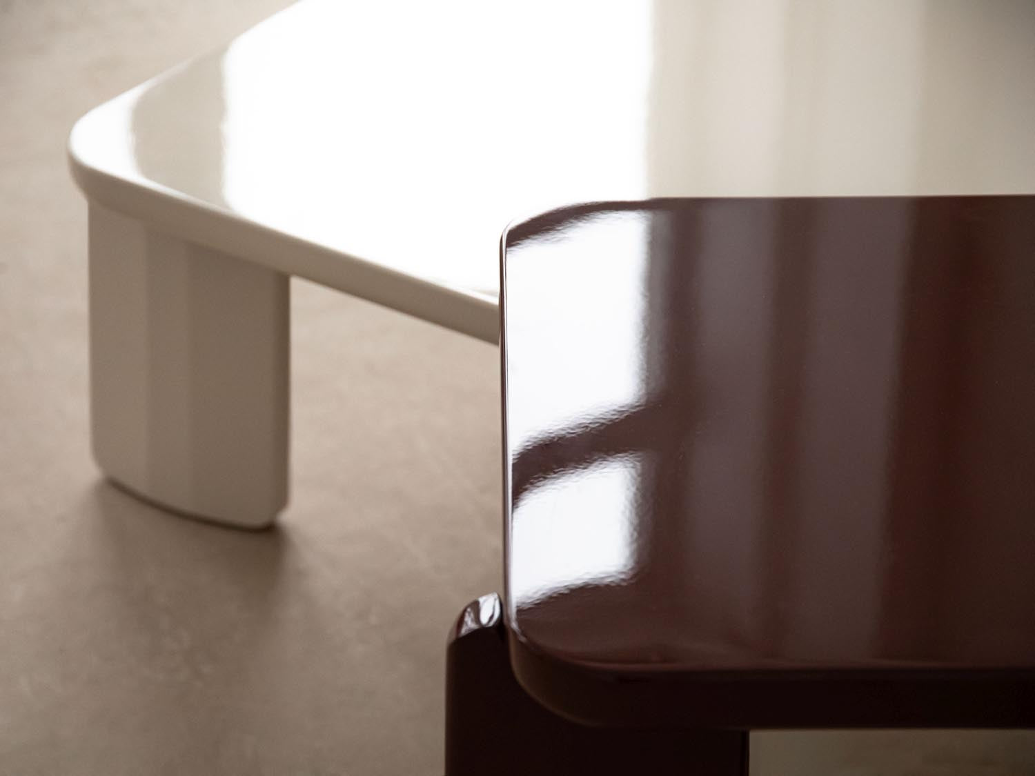 Kaffeetisch Jonc 80x80 in präsentiert im Onlineshop von KAQTU Design AG. Couchtisch ist von Micadoni