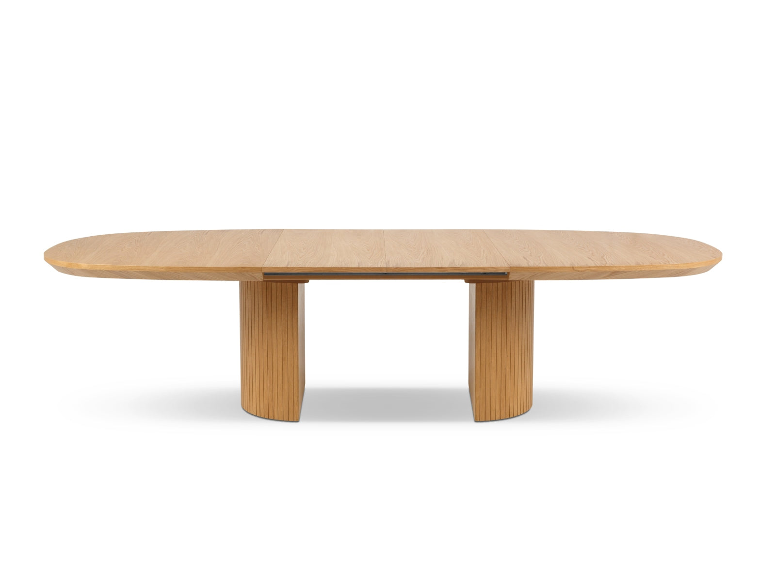 Moderner Nido Esstisch von Micadoni, ausziehbar für bis zu 12 Personen, mit elegantem Design und robustem Eichenfurnier, ideal für große Familienessen.