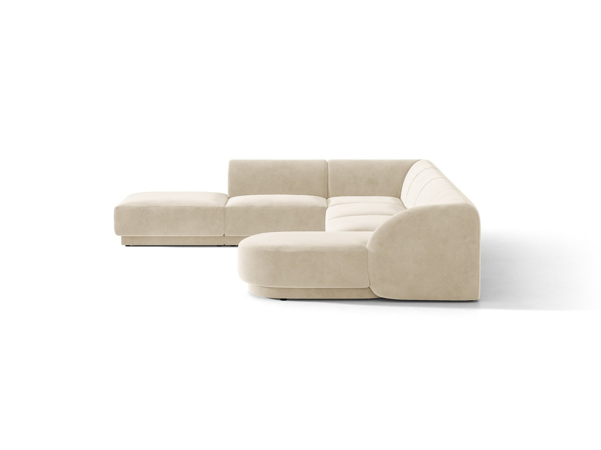 Miley Panoramasofa von Micadoni, Ecksofa links in Dunkelbeige mit Bluvel-Stoffbezug, schwarzen Kunststofffüssen und niedriger Rückenlehne.
