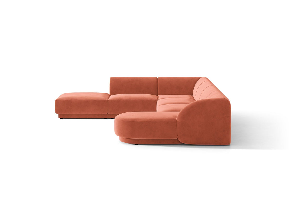 Miley Panoramasofa von Micadoni, Ecksofa links in Dunkelbeige mit Bluvel-Stoffbezug, schwarzen Kunststofffüssen und niedriger Rückenlehne.