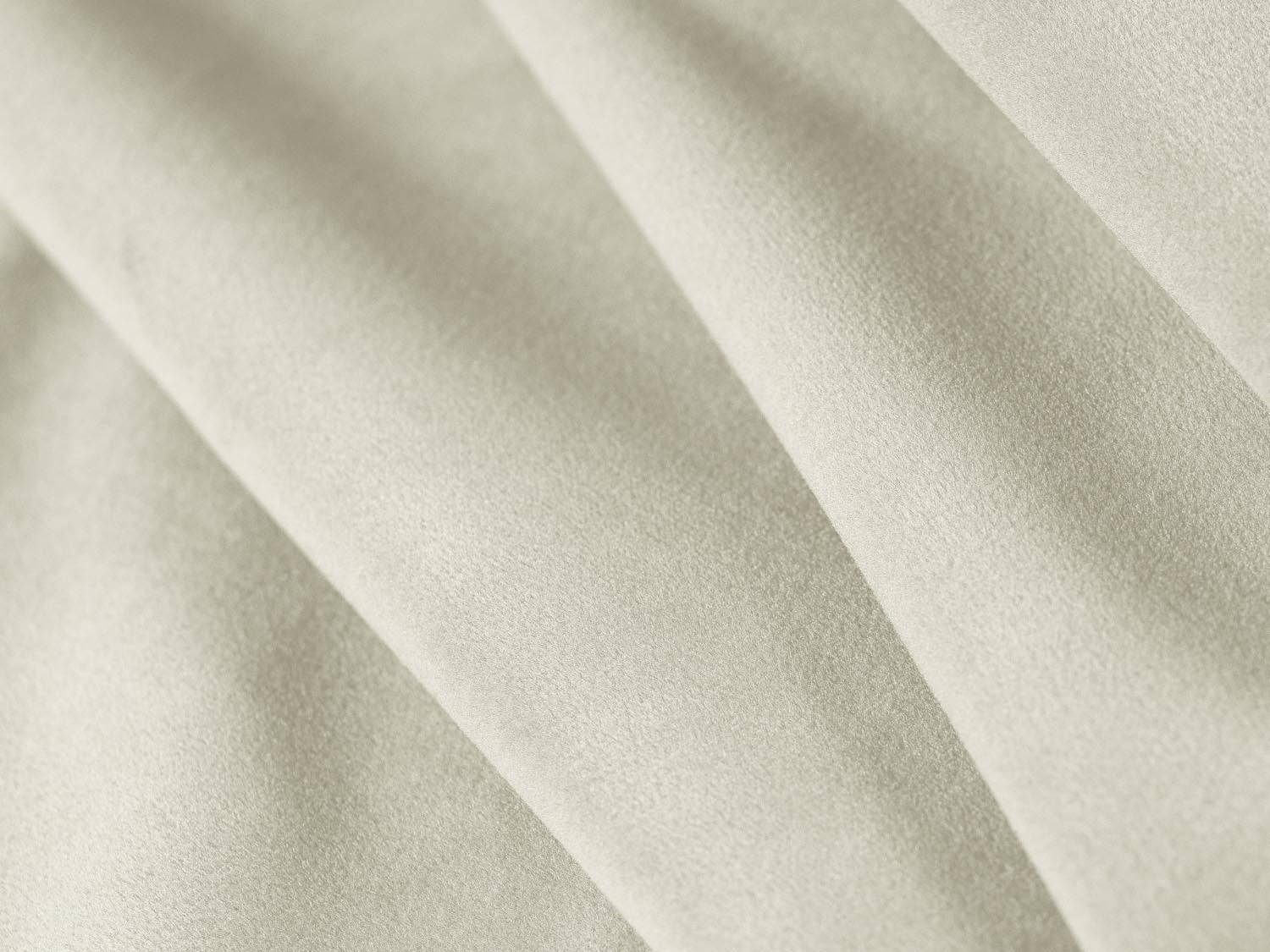 Stilvolles 7-Sitzer Ecksofa Mamaia in weichem Velours, linksseitig, ideal für einladende Wohnräume in harmonischen Beige- und Schwarztönen.