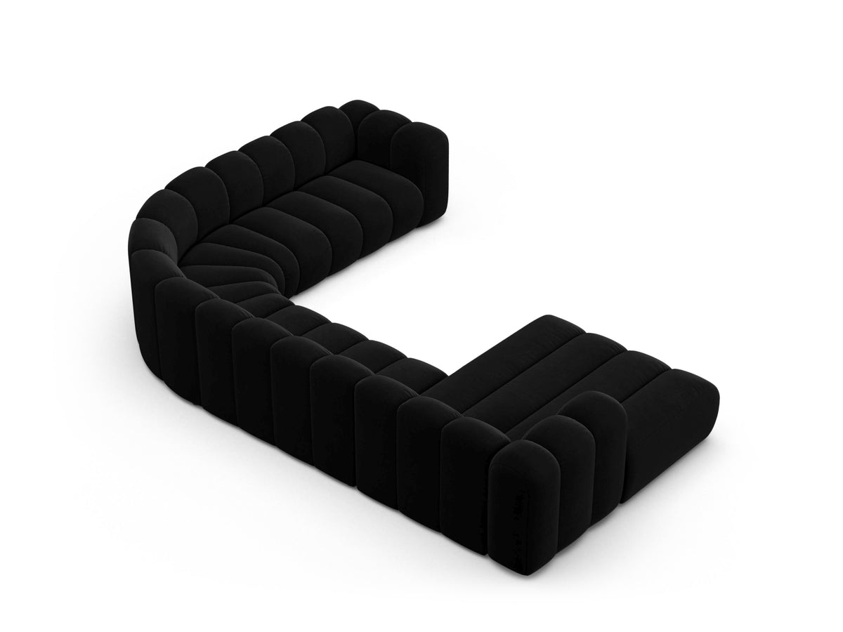 Lupine Velour Modular Panoramic Ecksofa rechts 6 Sitzer in Black-Salvador präsentiert im Onlineshop von KAQTU Design AG. Ecksofa rechts ist von Micadoni