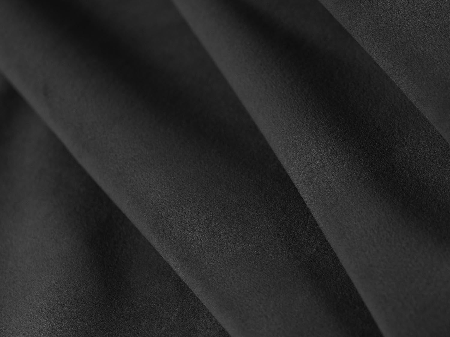 Elegantes Mamaia Velour Panoramic Ecksofa in Dunkelgrau, 7-Sitzer, ideal für entspannte Stunden und gesellige Treffen.