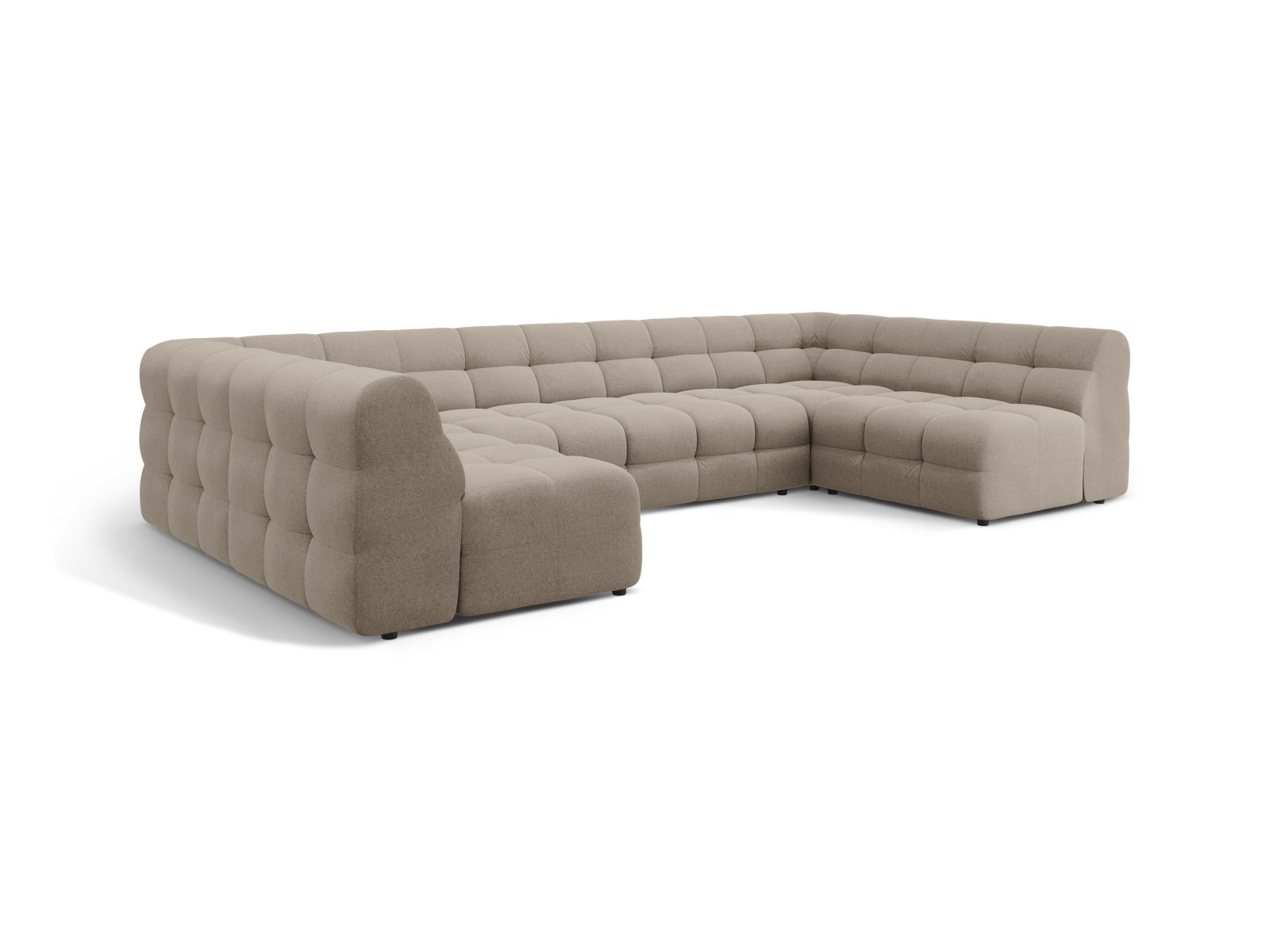 Entdecken Sie das Kendal Panoramic Sofa 7 Sitzer von Micadoni – stilvolles Velours, grosszügiger Platz und erstklassiger Komfort für Ihr Zuhause.