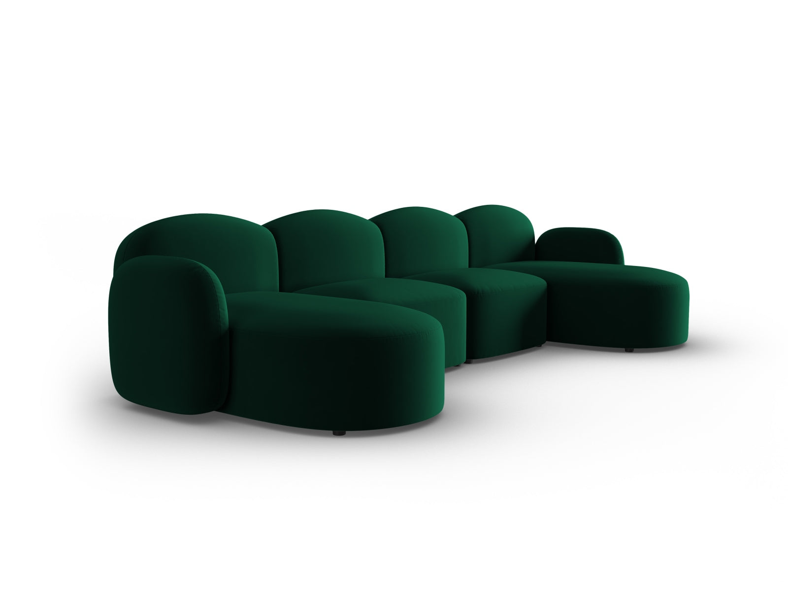 Entdecken Sie das elegante Blair Velour Panoramic Sofa für 6 Personen von Micadoni – perfekt für stilvolle Wohnräume und entspannte Abende.