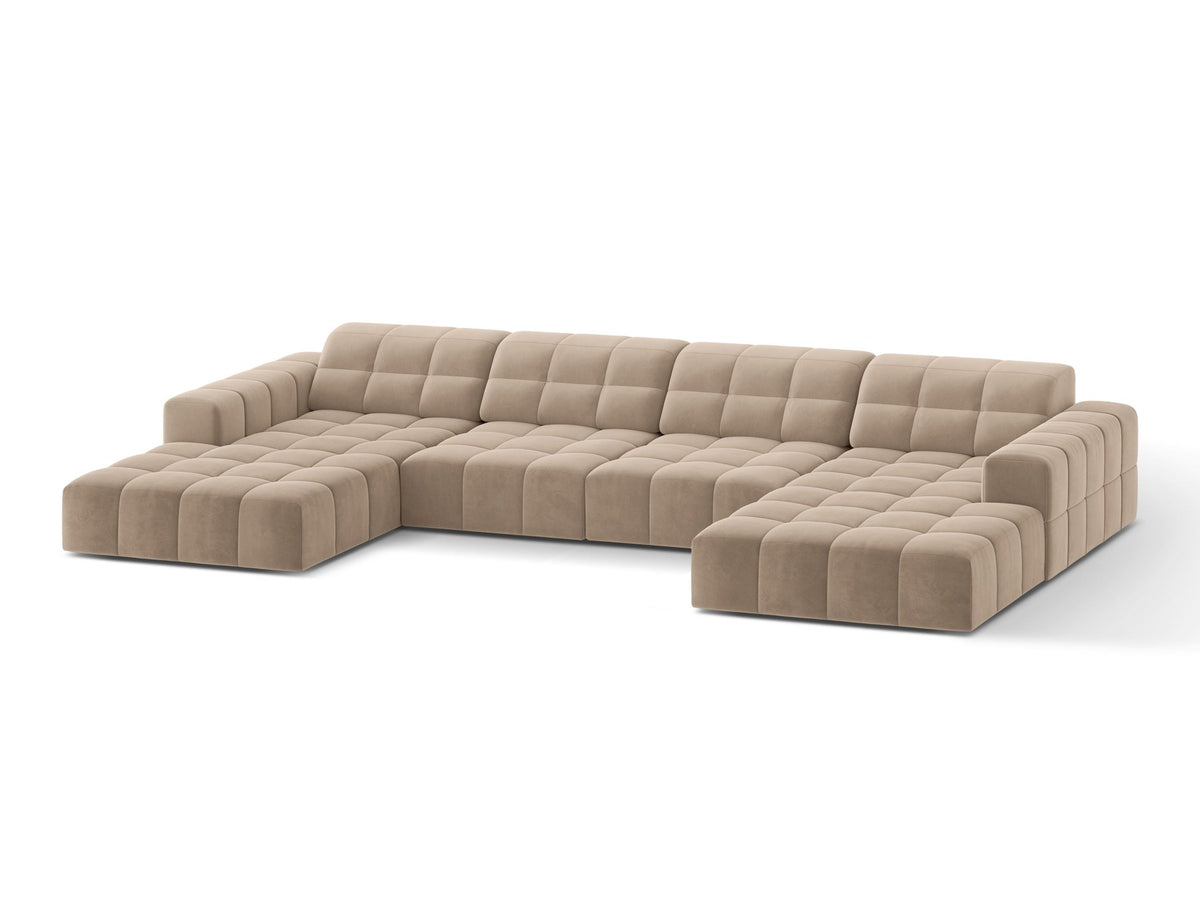 Panoramasofa Jennifer von Micadoni in leichtem Beige, grosses Ecksofa mit Stoffbezug Bluvel 22 und schwarzen Kunststoffbeinen.