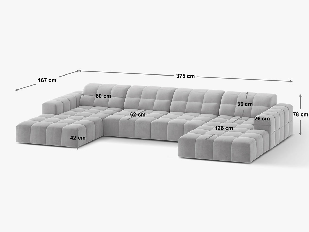Panoramasofa Jennifer von Micadoni in leichtem Beige, grosses Ecksofa mit Stoffbezug Bluvel 22 und schwarzen Kunststoffbeinen.