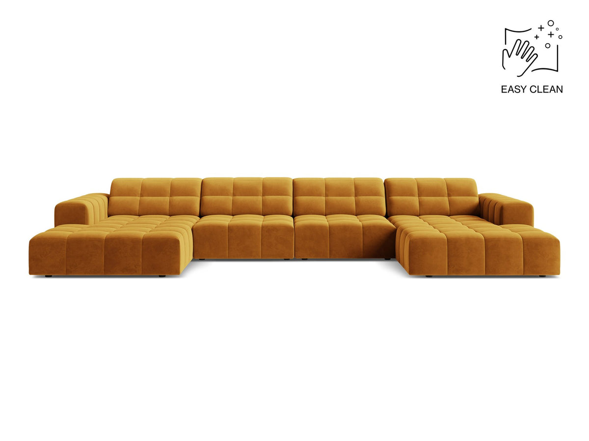 Panoramasofa Jennifer von Micadoni in leichtem Beige, grosses Ecksofa mit Stoffbezug Bluvel 22 und schwarzen Kunststoffbeinen.