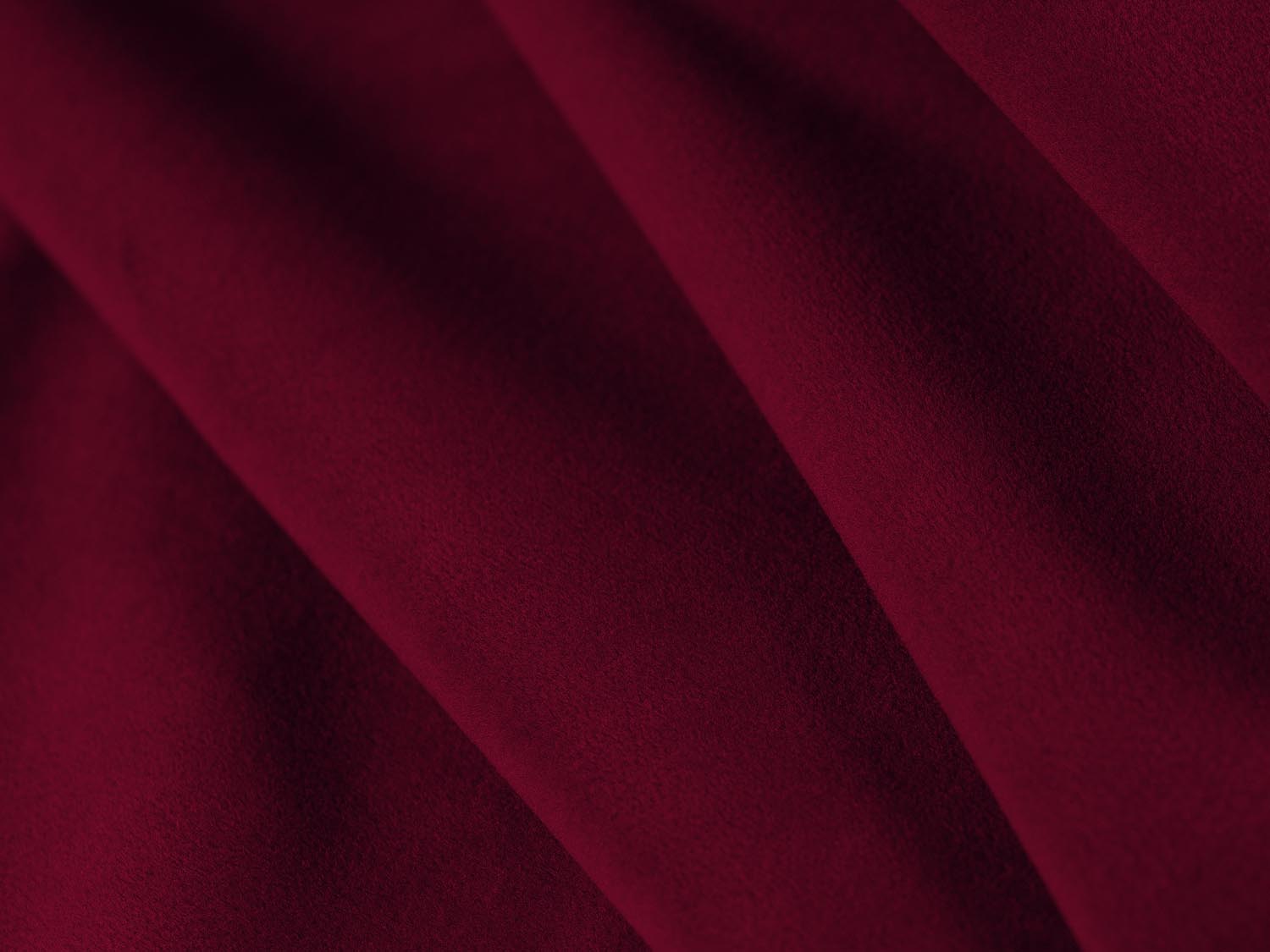 Luxuriöses 6-Sitzer Velourssofa Mamaia in ansprechendem Rot und Schwarz, perfekt für stilvolle Wohnräume und gesellige Abende.