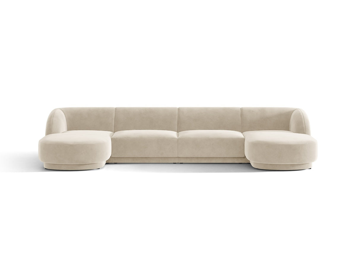 Dunkelbeiges Panorama-Ecksofa Miley von Micadoni mit Bluvel-Stoffbezug, L-Form, schwarzen Kunststoffbeinen und niedriger Rückenlehne.