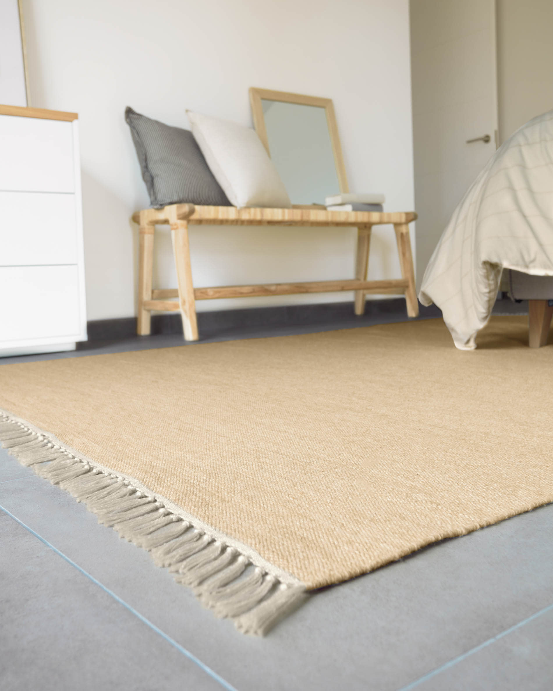 Entdecken Sie die Mistral Bettdecke von Kave Home: Hochwertige Mikrofaser, leicht und warm, perfekt für 135/150 cm Betten. Schlafkomfort neu definiert!