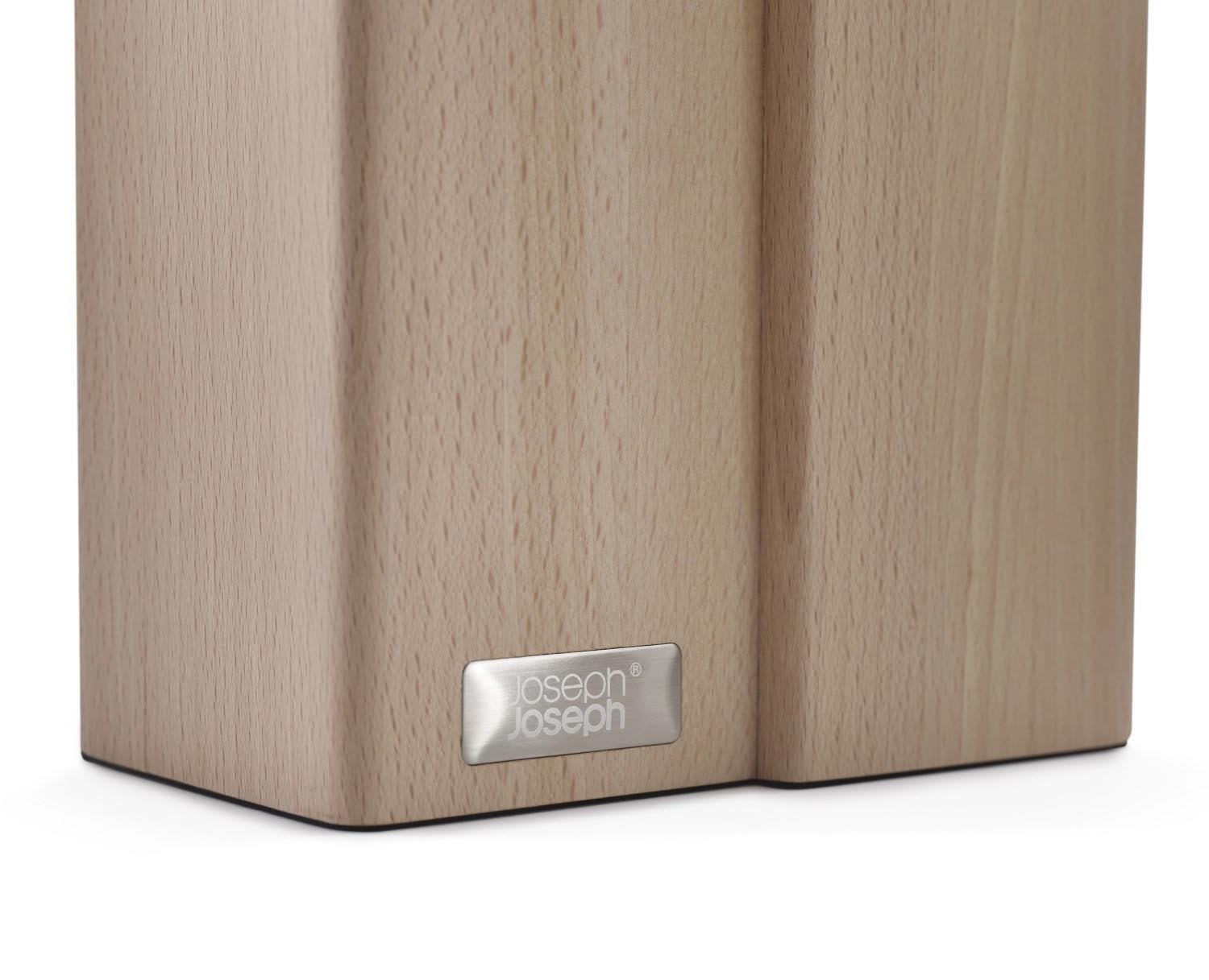 Ein stilvolles Messer-Set mit 5 Messern und Schere, designed für präzises Schneiden und innovative Funktionalität in der Küche.