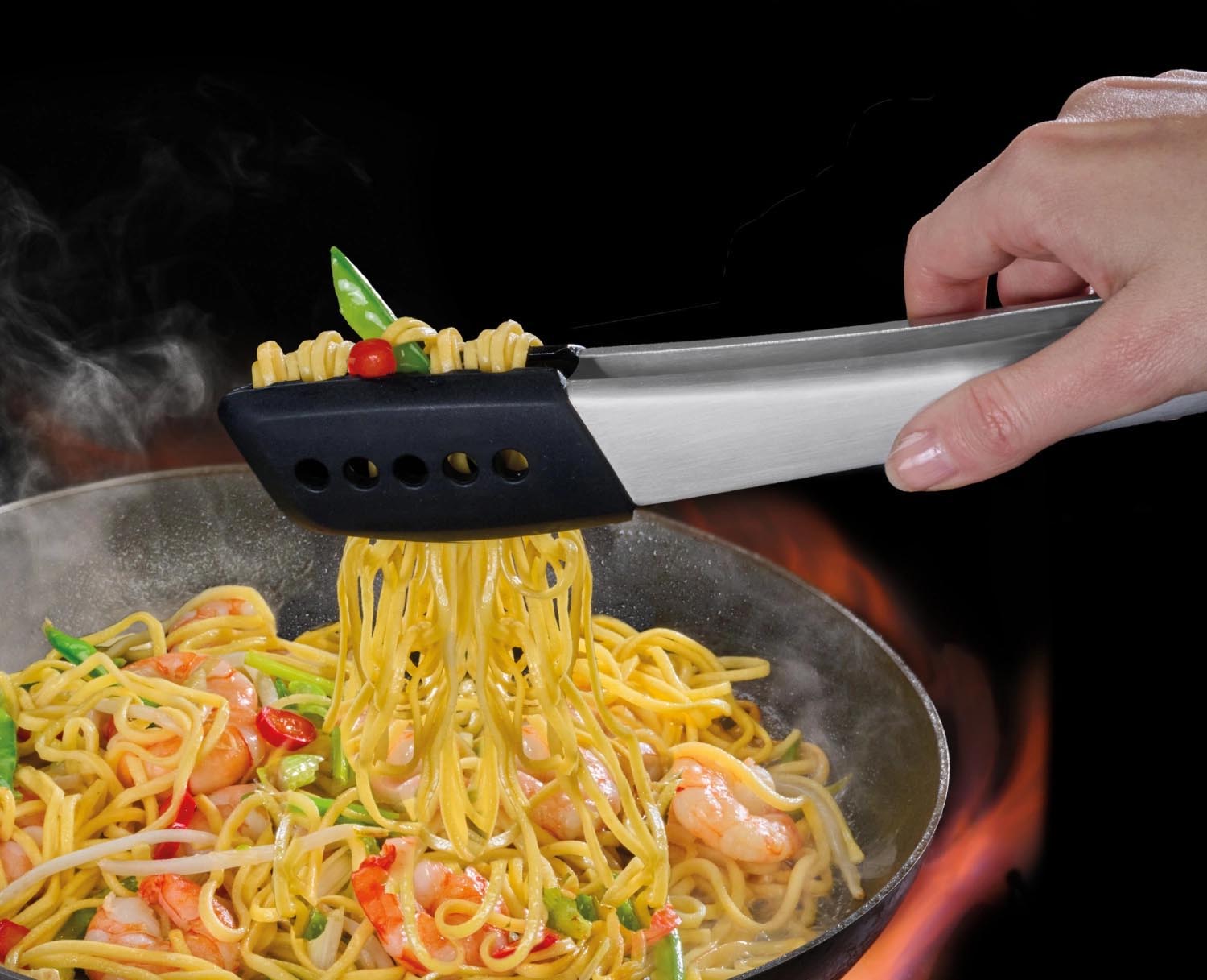 Praktisches 2er-Set Silikonzangen von Joseph Joseph, hitzebeständig, hygienisch und ideal für sicheres und komfortables Kochen.