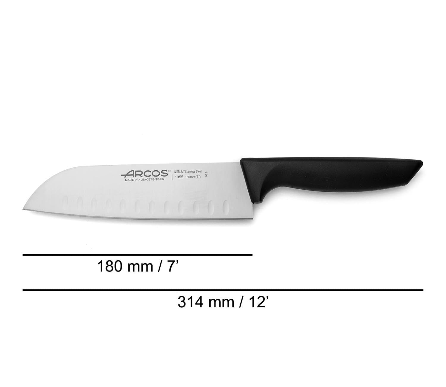 Das Niza Santoku Messer von Arcos mit 18 cm Klinge bietet Präzision und Vielseitigkeit für Ihre Küche.