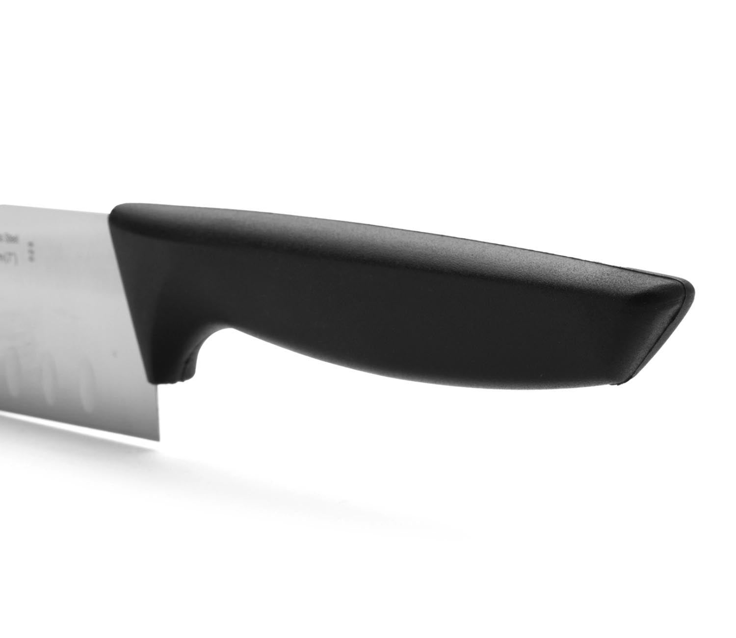 Das Niza Santoku Messer von Arcos, 18 cm Klinge, bietet Präzision und Vielseitigkeit für Ihre Küchenaufgaben.